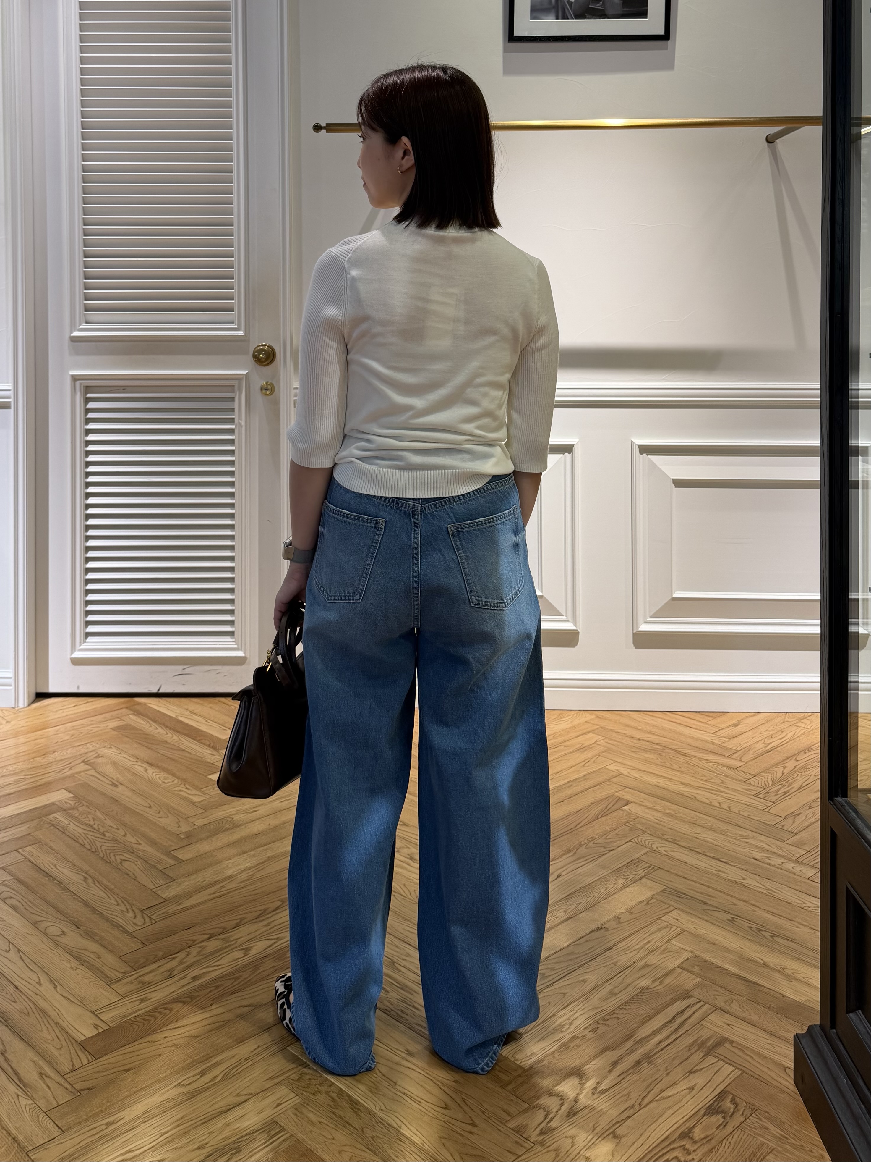 つじ まこさんの「DRESSTERIOR｜ドロストバギーカーブデニム」を使ったコーディネート