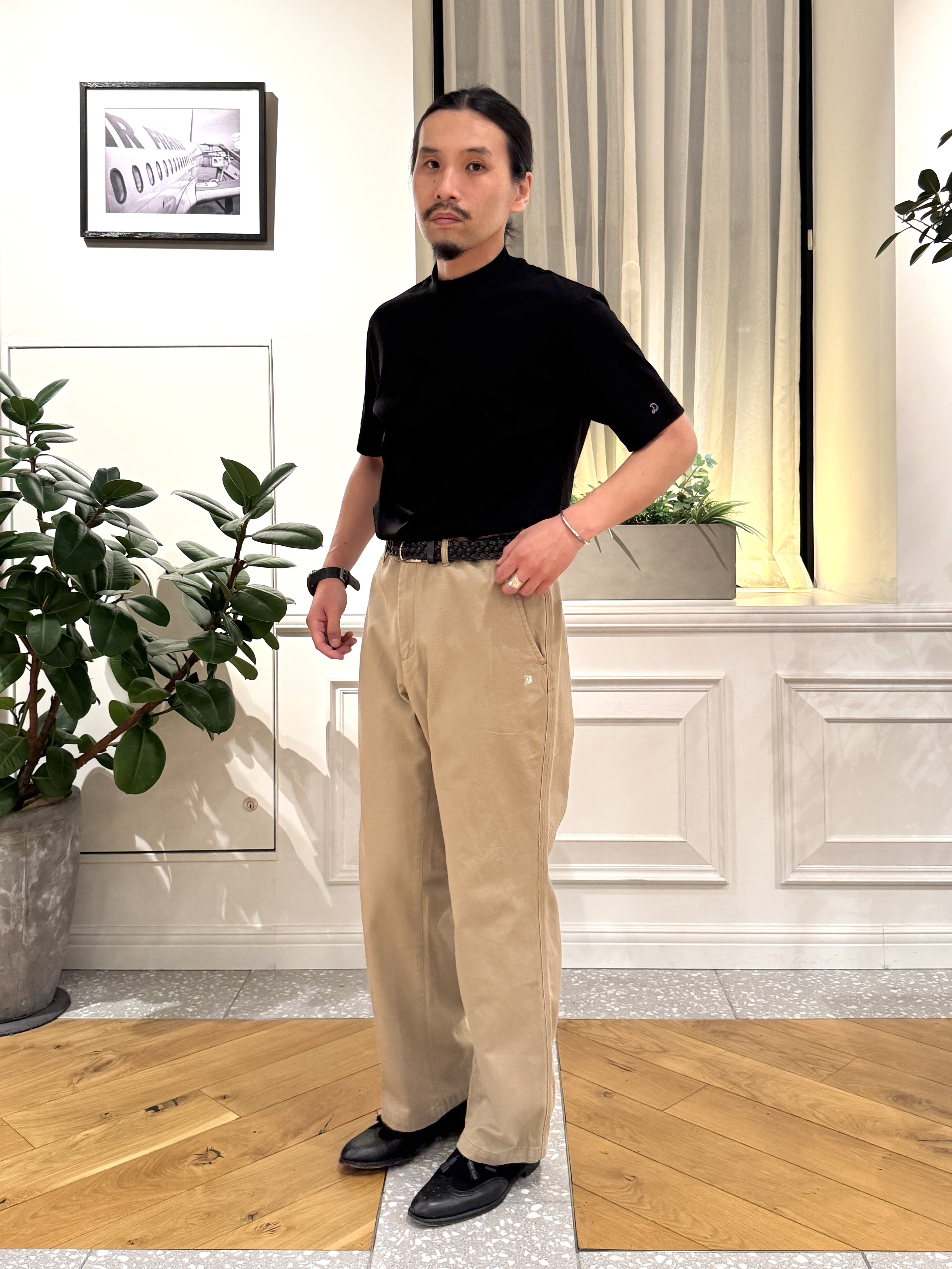 kawarataniさんの「DRESSTERIOR｜【接触冷感／抗菌防臭／消臭】ICE CLEAR COTTON モックネックTシャツ」を使ったコーディネート
