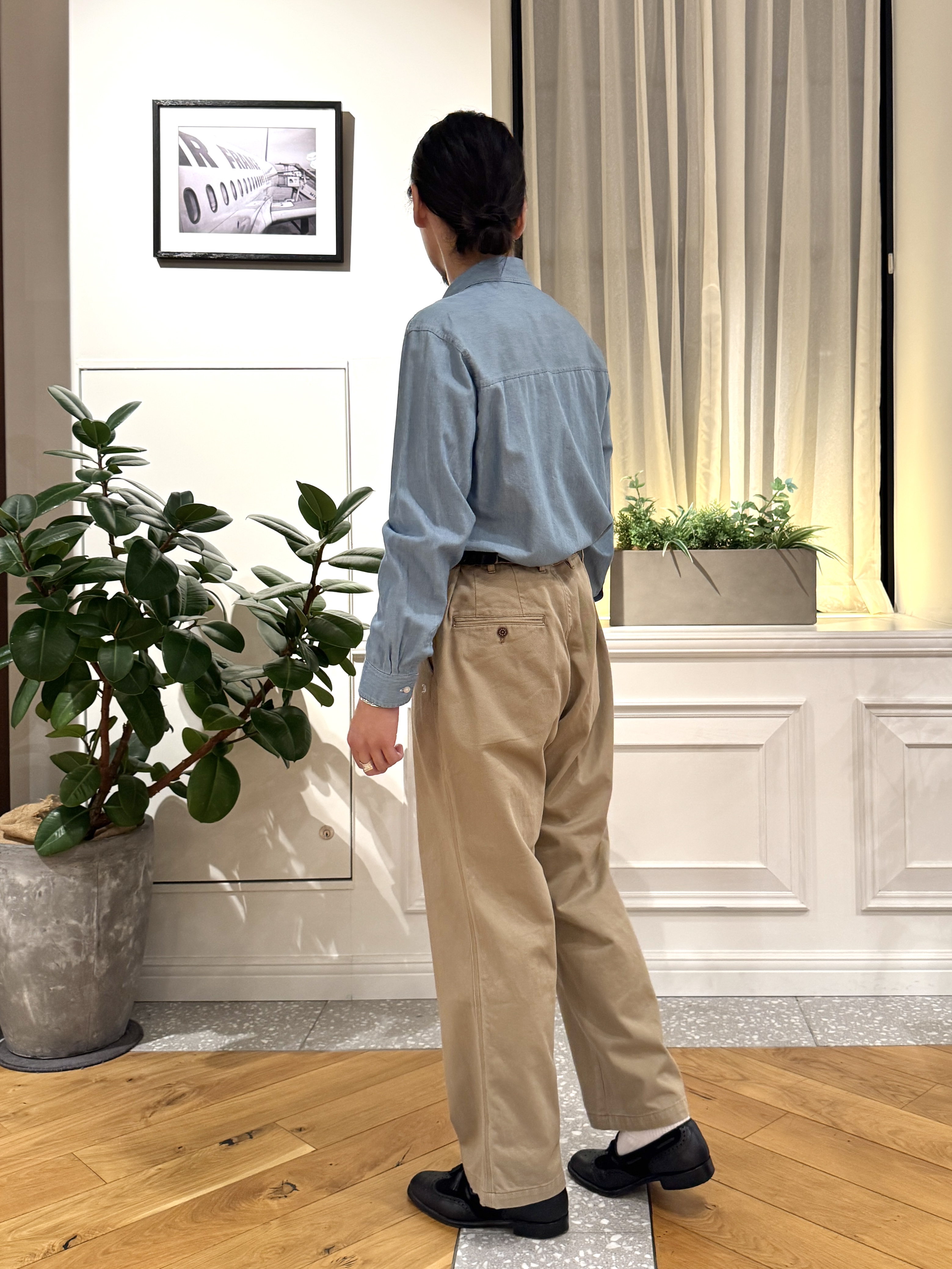 kawarataniさんの「DRESSTERIOR｜ユーズドデニムシャツ」を使ったコーディネート