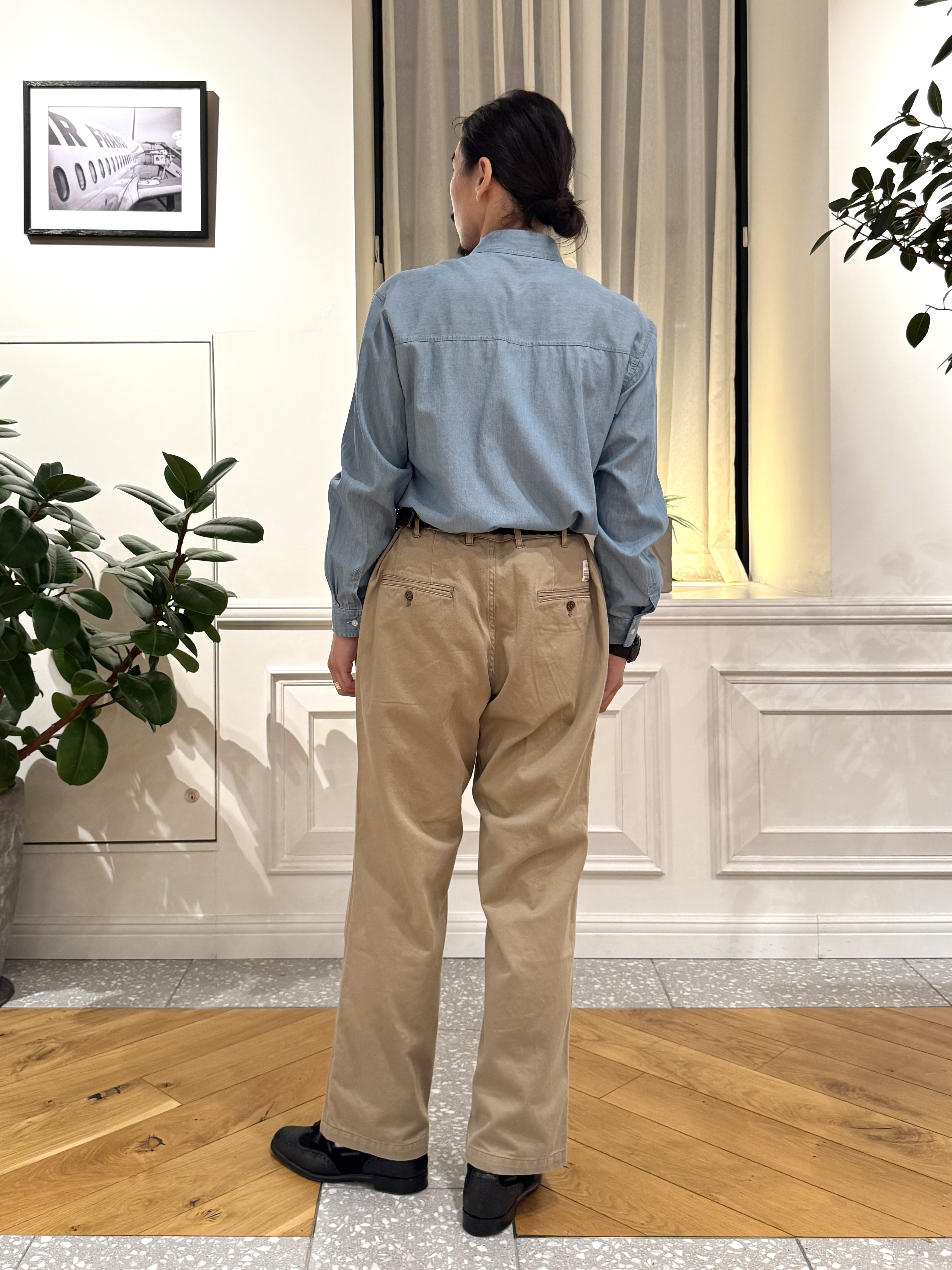 kawarataniさんの「DRESSTERIOR｜ユーズドデニムシャツ」を使ったコーディネート