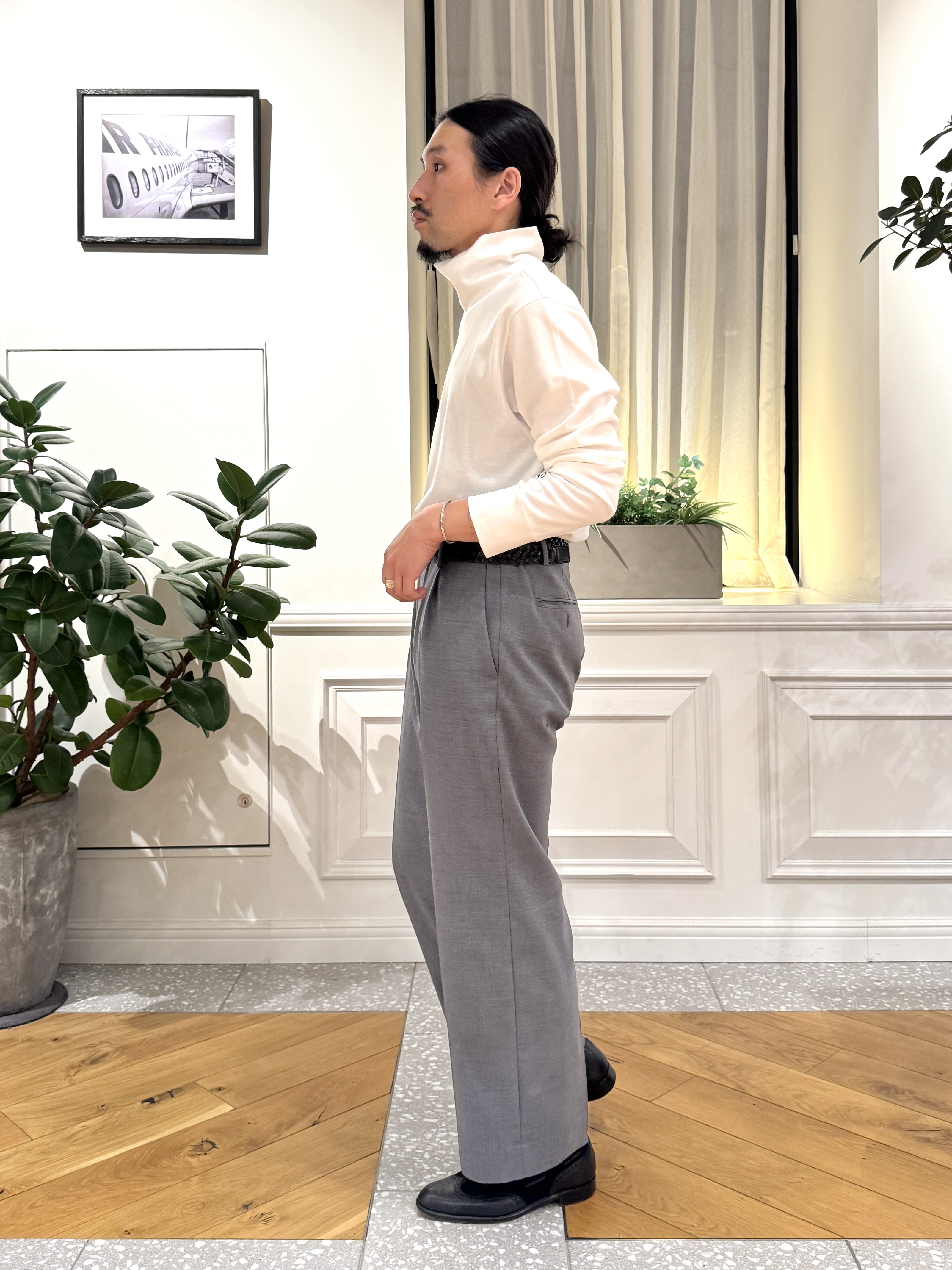 kawarataniさんの「DRESSTERIOR｜ハイグレード オフタートルカットソー」を使ったコーディネート