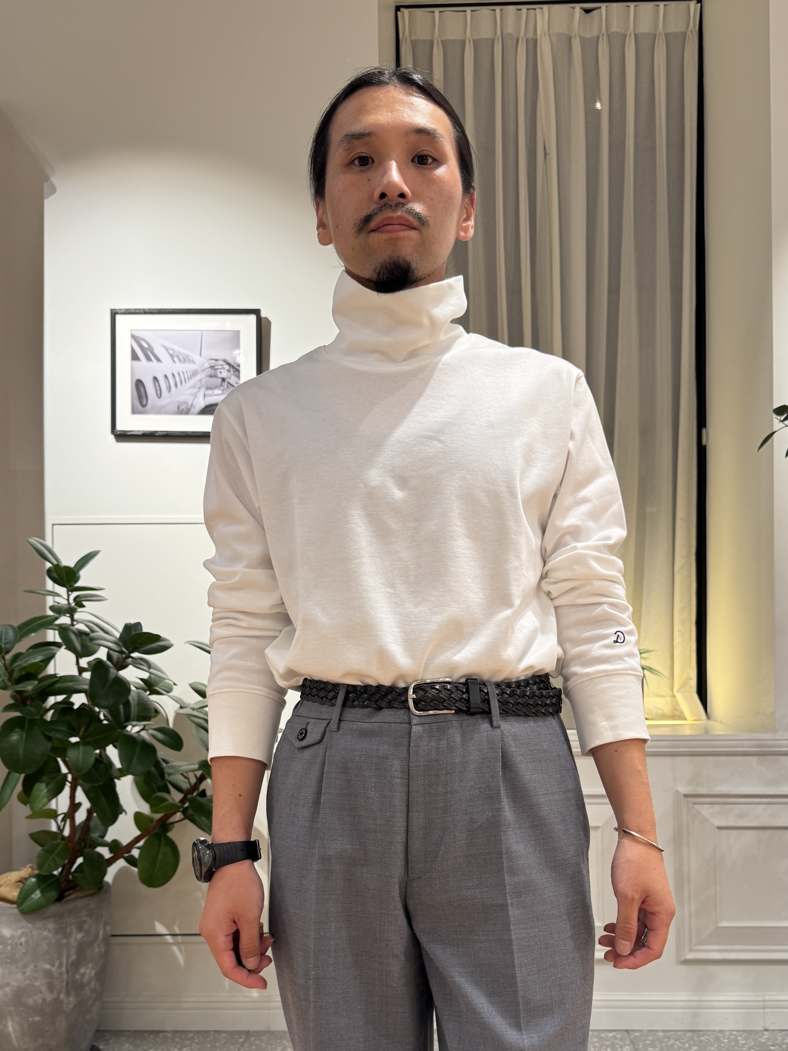 kawarataniさんの「DRESSTERIOR｜ハイグレード オフタートルカットソー」を使ったコーディネート