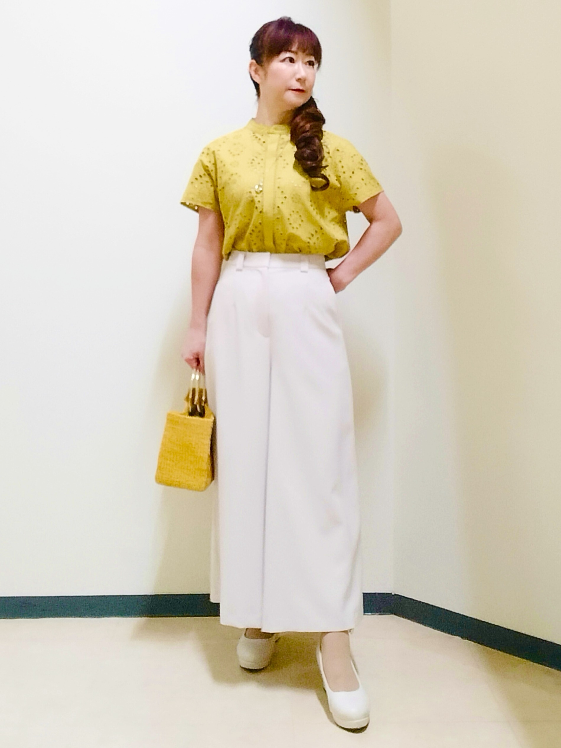 花さんの「Reflect｜【通勤◎】カットワーク刺繍レース シャツブラウス」を使ったコーディネート