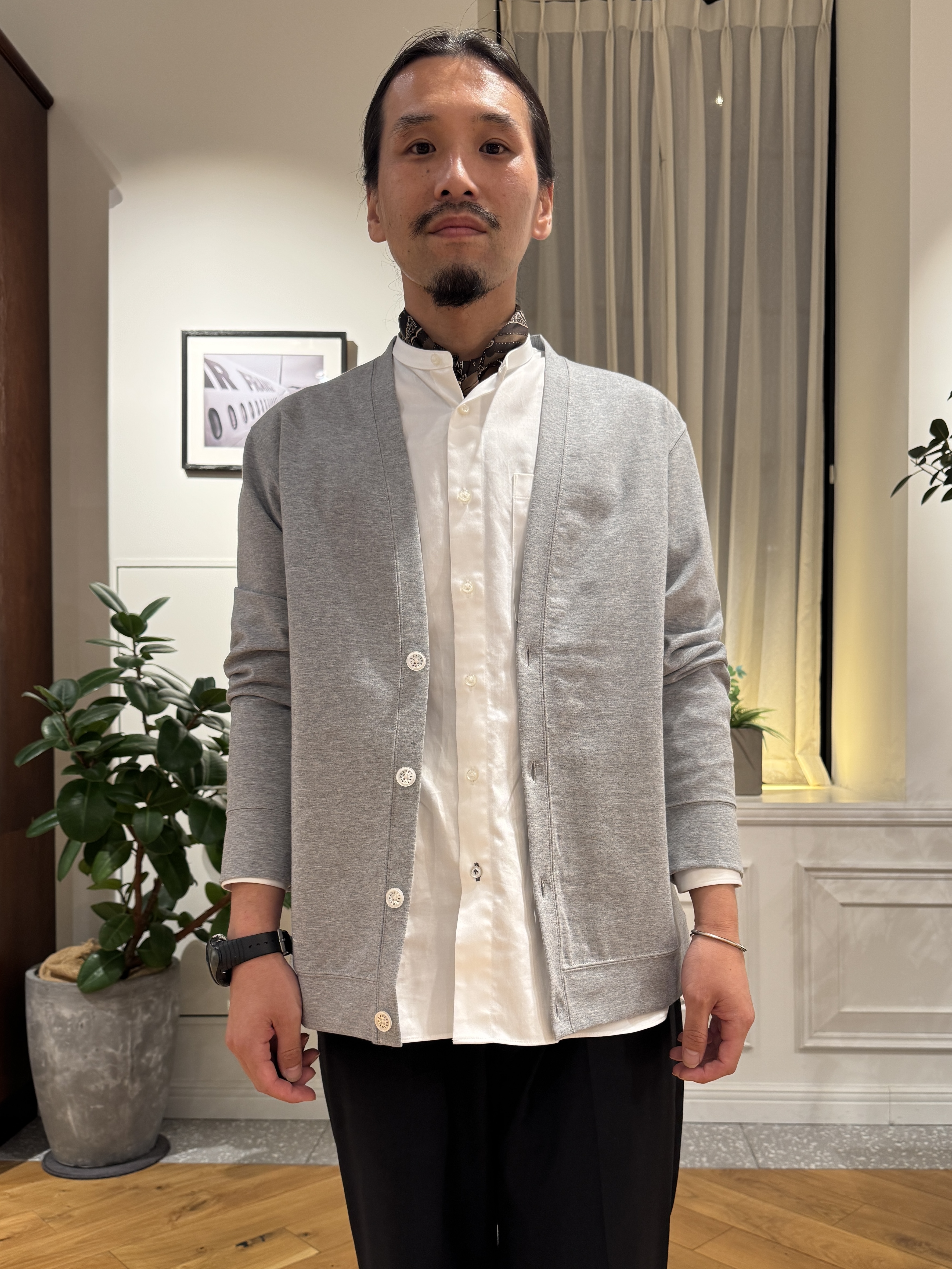 kawarataniさんの「DRESSTERIOR｜【接触冷感／セットアップ可】ドライタッチ ハイカウントカットソー カーディガン」を使ったコーディネート
