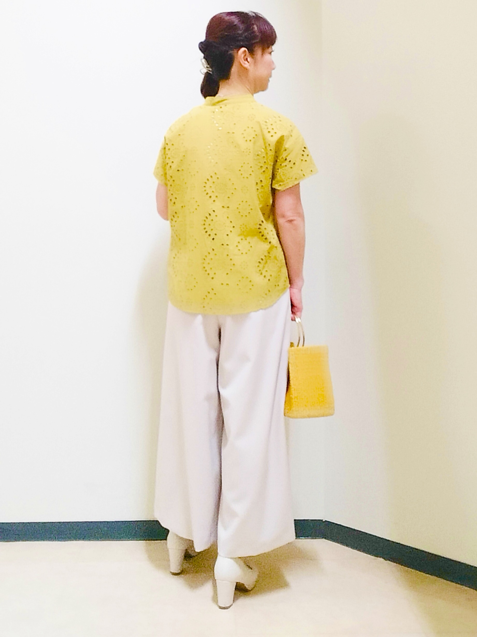 花さんの「Reflect｜【通勤◎】カットワーク刺繍レース シャツブラウス」を使ったコーディネート