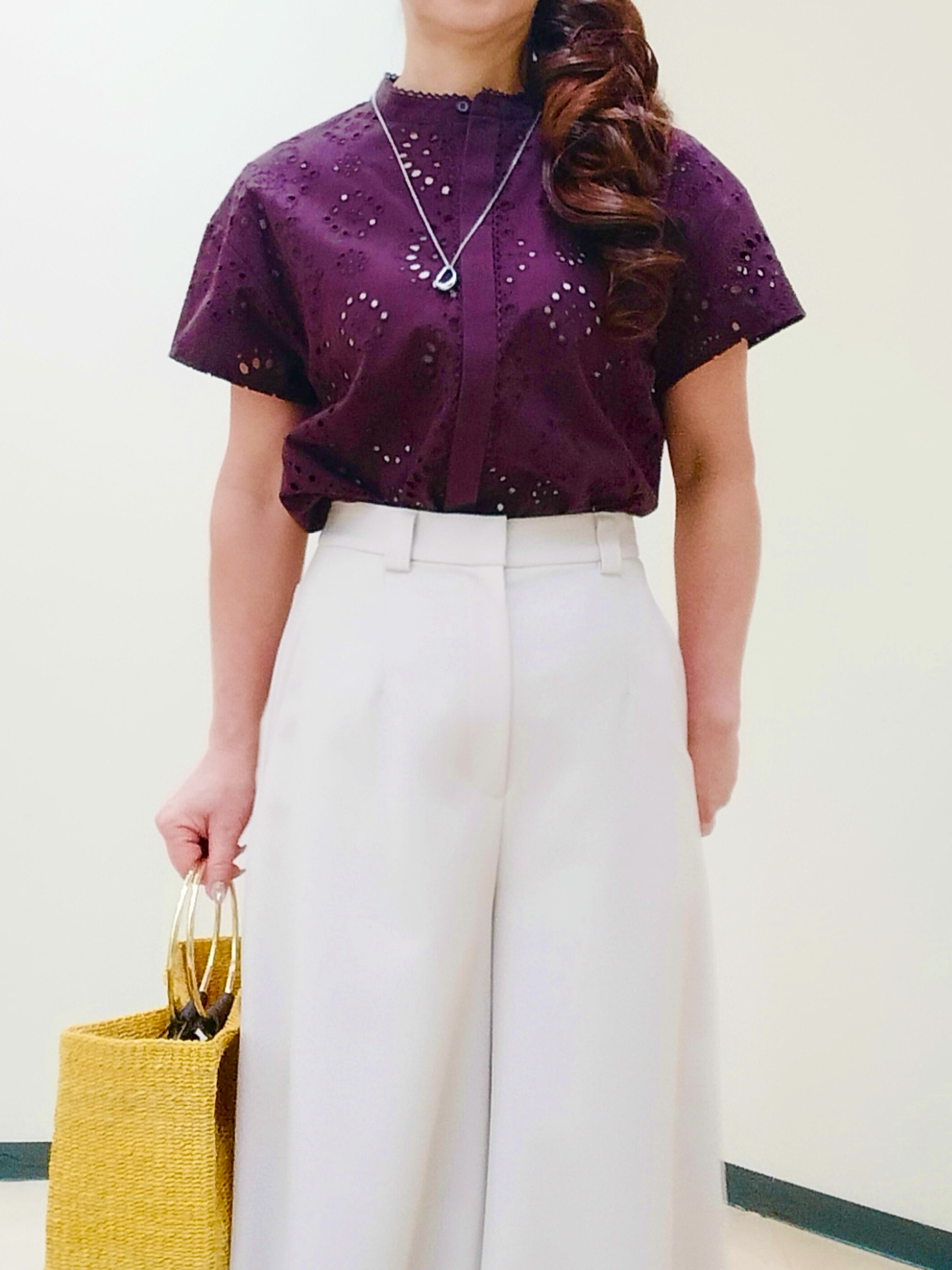 花さんの「Reflect｜【通勤◎】カットワーク刺繍レース シャツブラウス」を使ったコーディネート