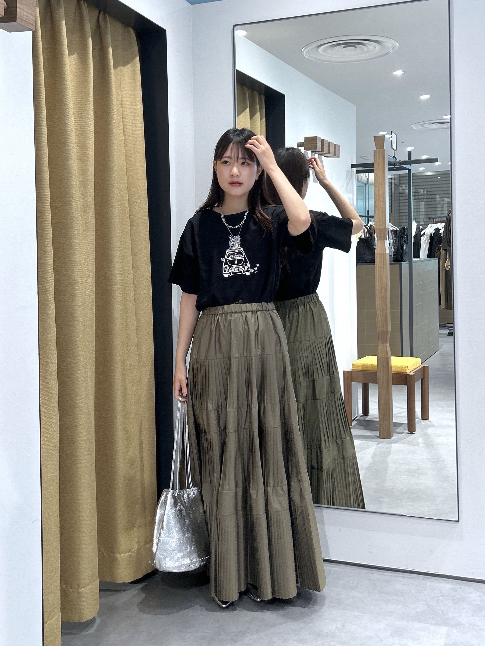 Renoさんの「INDIVI｜フレンチブルTシャツ」を使ったコーディネート
