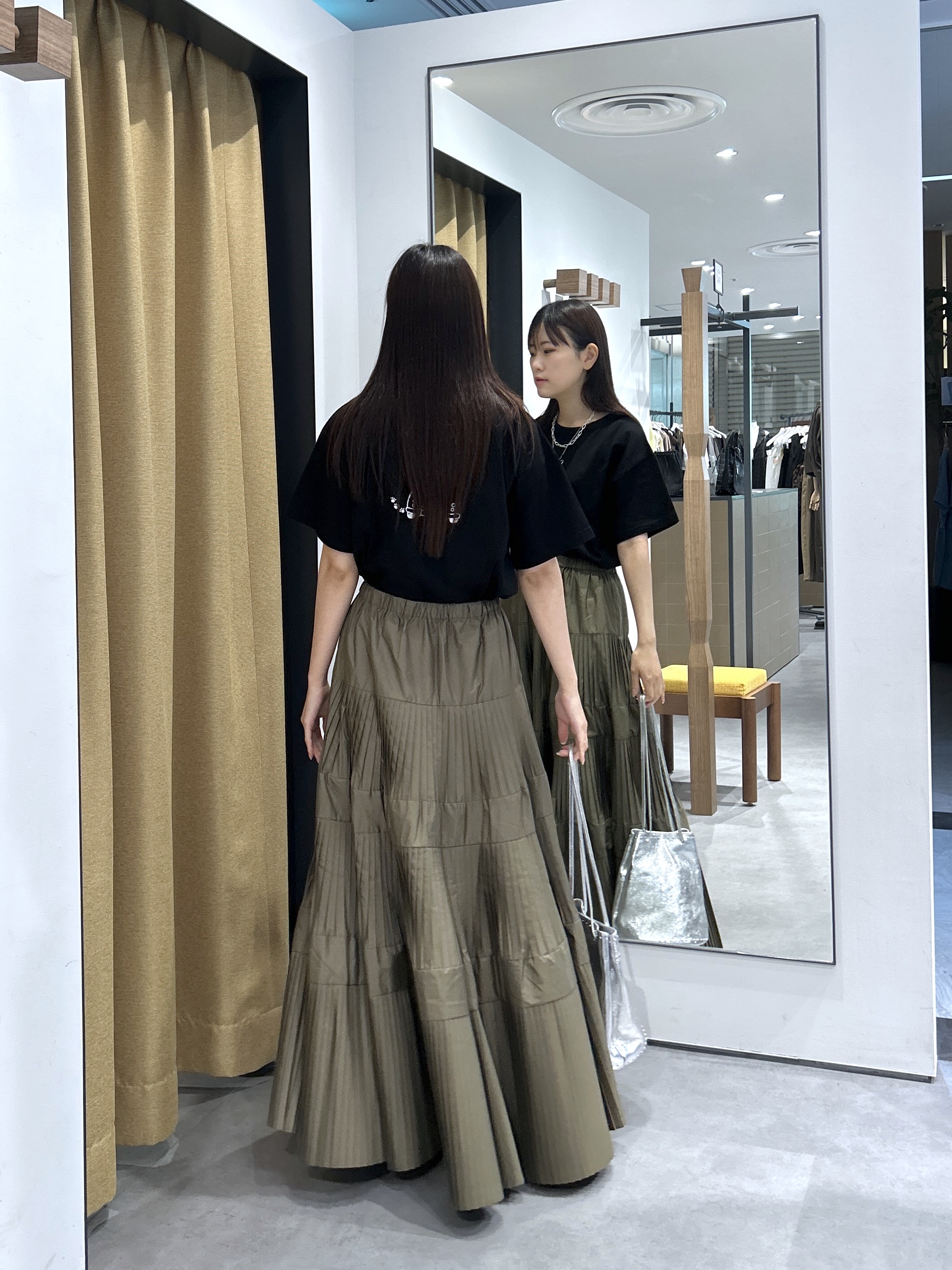 Renoさんの「INDIVI｜フレンチブルTシャツ」を使ったコーディネート