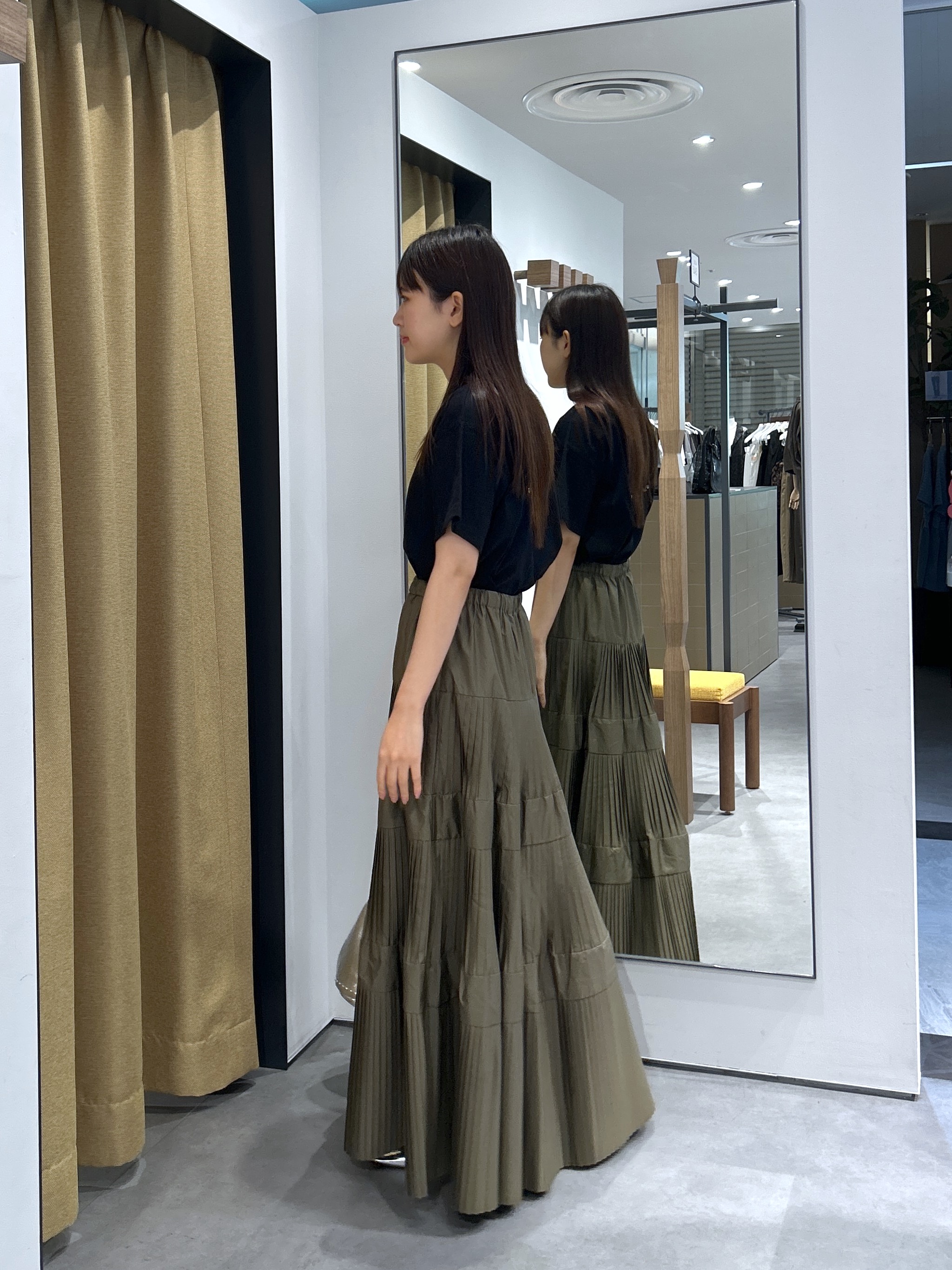 Renoさんの「INDIVI｜フレンチブルTシャツ」を使ったコーディネート