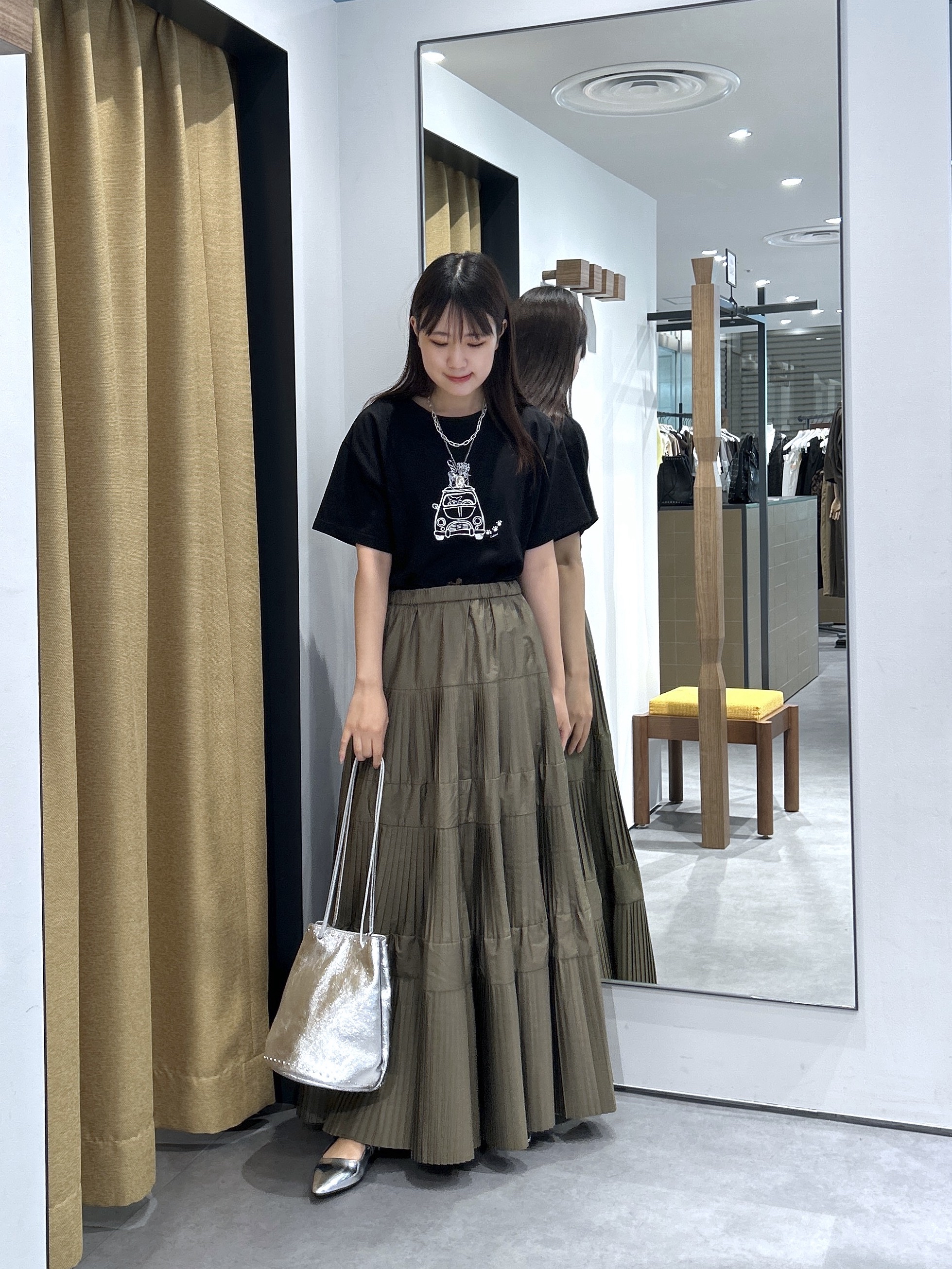 Renoさんの「INDIVI｜フレンチブルTシャツ」を使ったコーディネート
