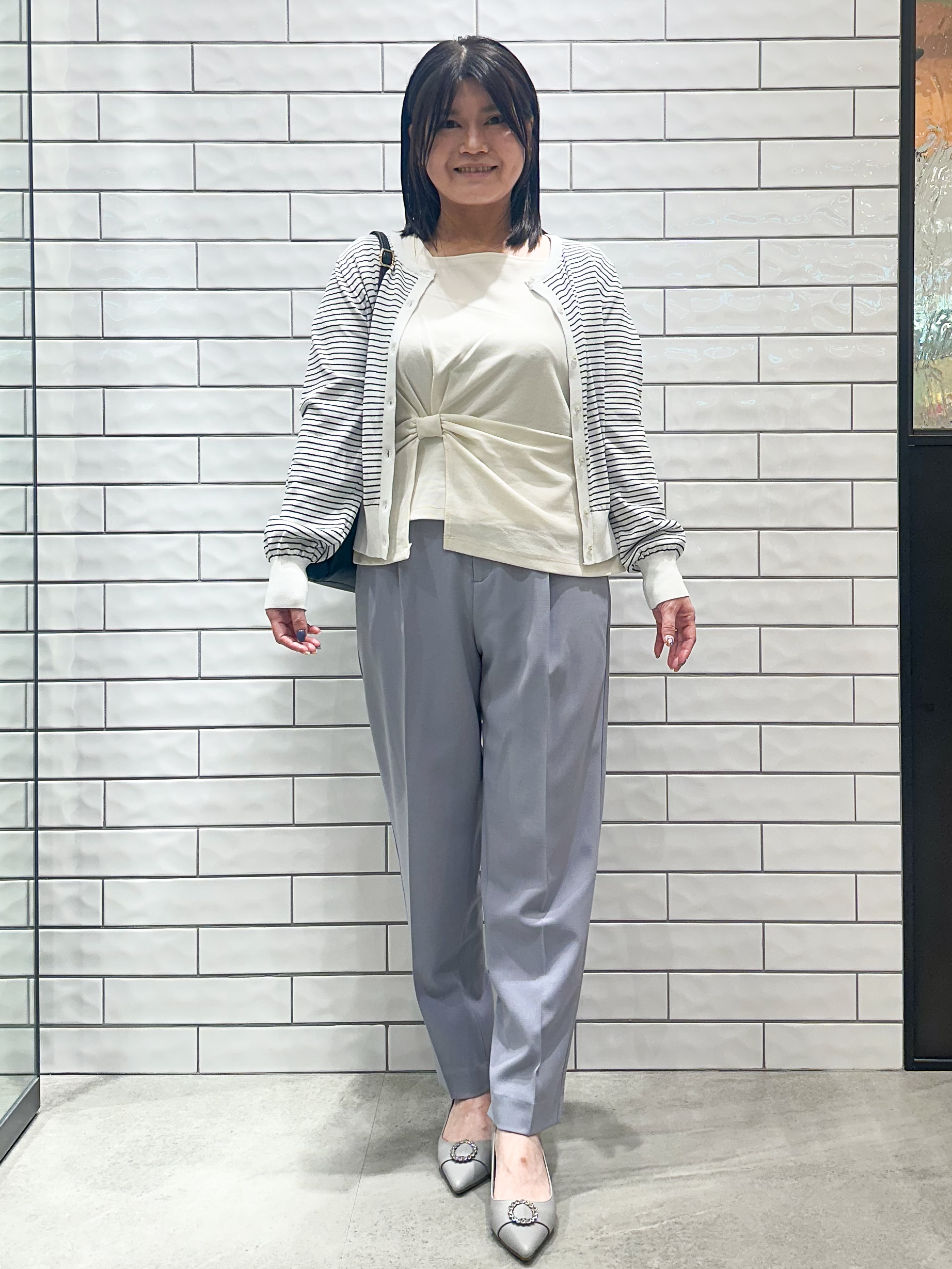 Minさんの「OPAQUE.CLIP｜【遮熱／UVケア】外気の熱を感じにくい！クルーネックカーディガン《洗濯機OK／抗ピリング／6col》」を使ったコーディネート