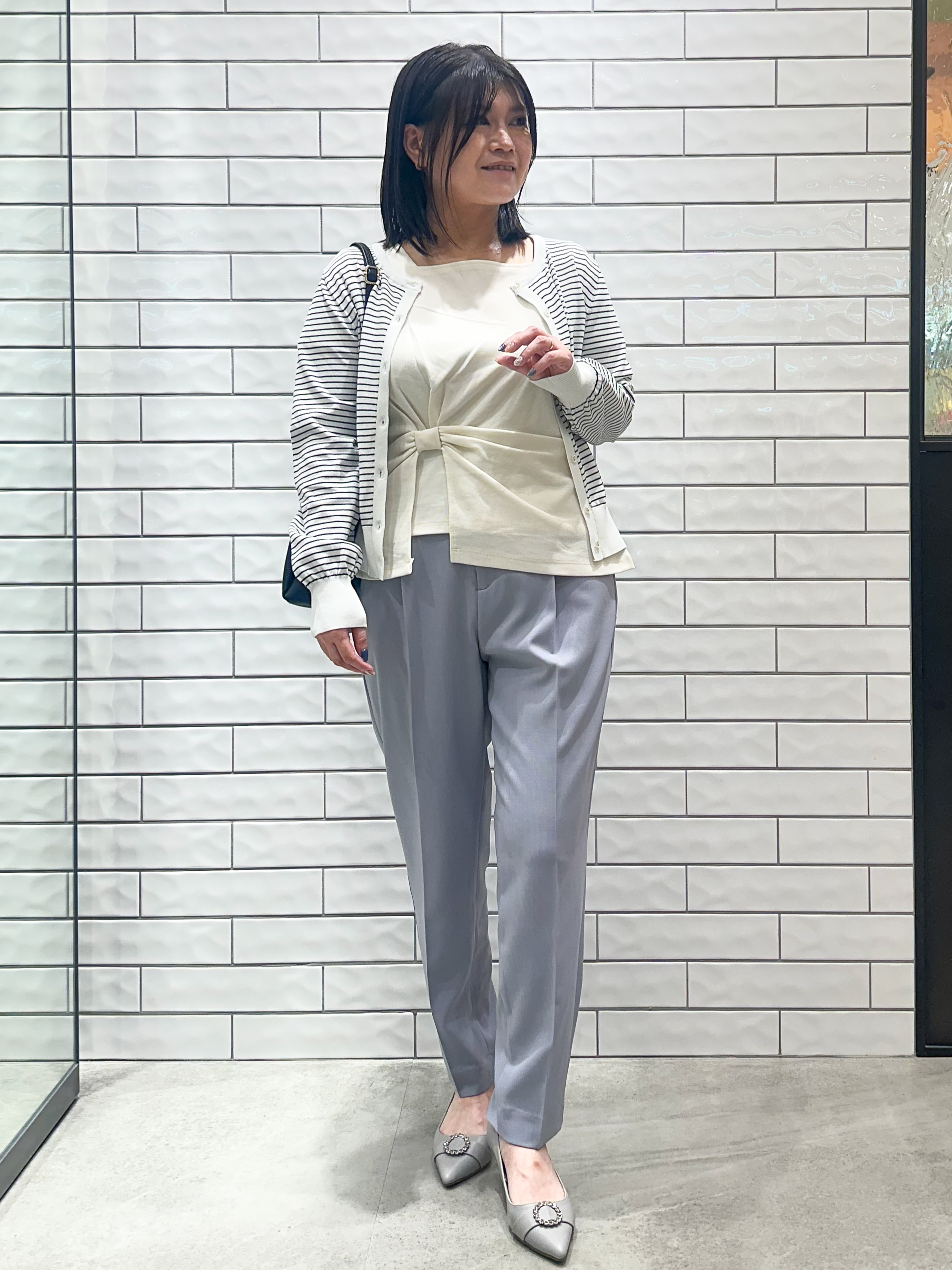 Minさんの「OPAQUE.CLIP｜【遮熱／UVケア】外気の熱を感じにくい！クルーネックカーディガン《洗濯機OK／抗ピリング／6col》」を使ったコーディネート