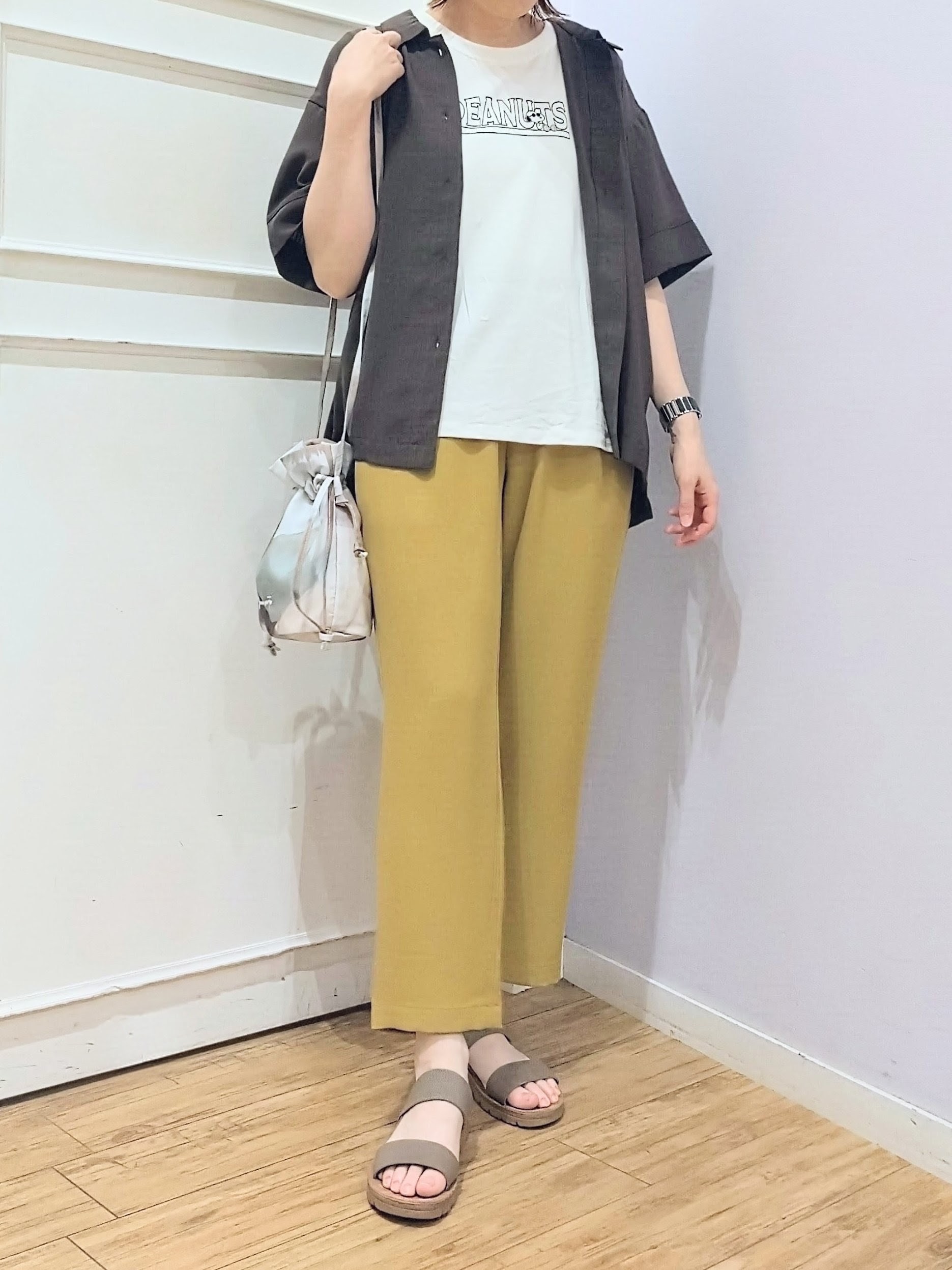 miomioさんの「SHOO･LA･RUE｜【通気性〇/ひんやり/S-LL】洗濯後しわになりにくい とろみストライプシャツ」を使ったコーディネート