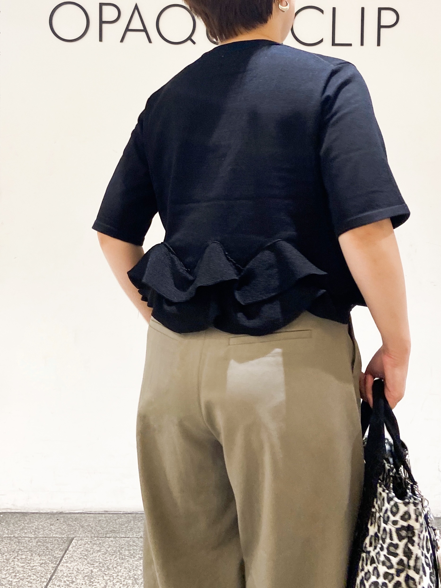 MIHOさんの「OPAQUE.CLIP｜【UVケア／遮熱性】裾フリルヘンリーネックニット《抗ピル／洗濯機OK》」を使ったコーディネート