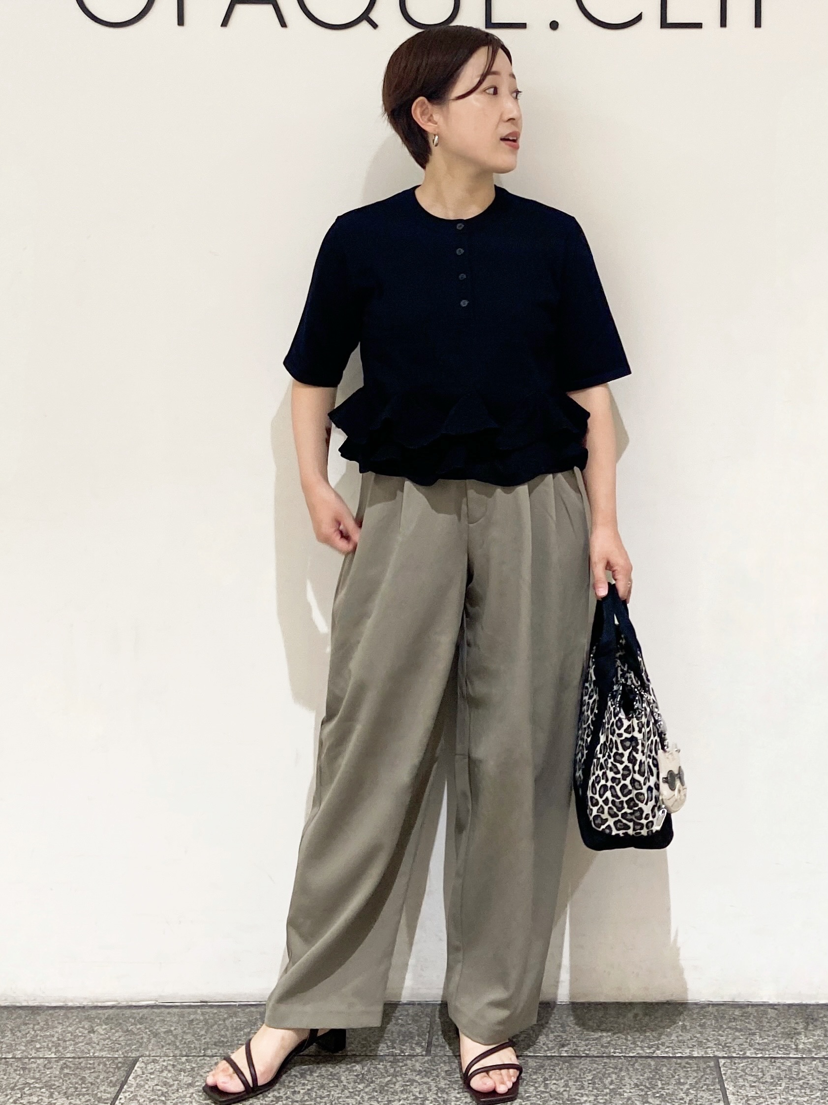 MIHOさんの「OPAQUE.CLIP｜【UVケア／遮熱性】裾フリルヘンリーネックニット《抗ピル／洗濯機OK》」を使ったコーディネート