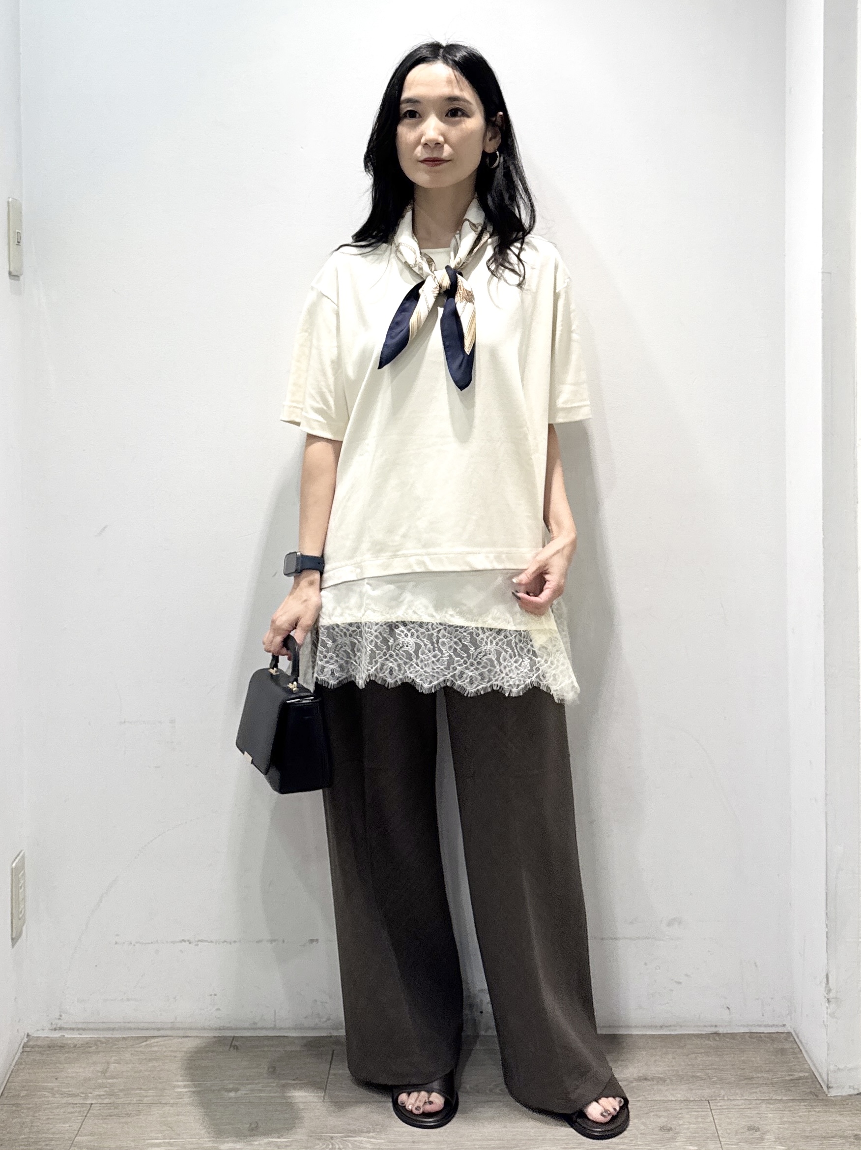 yuicciさんの「OPAQUE.CLIP｜裾レースアシメカットソー【洗濯機OK】」を使ったコーディネート