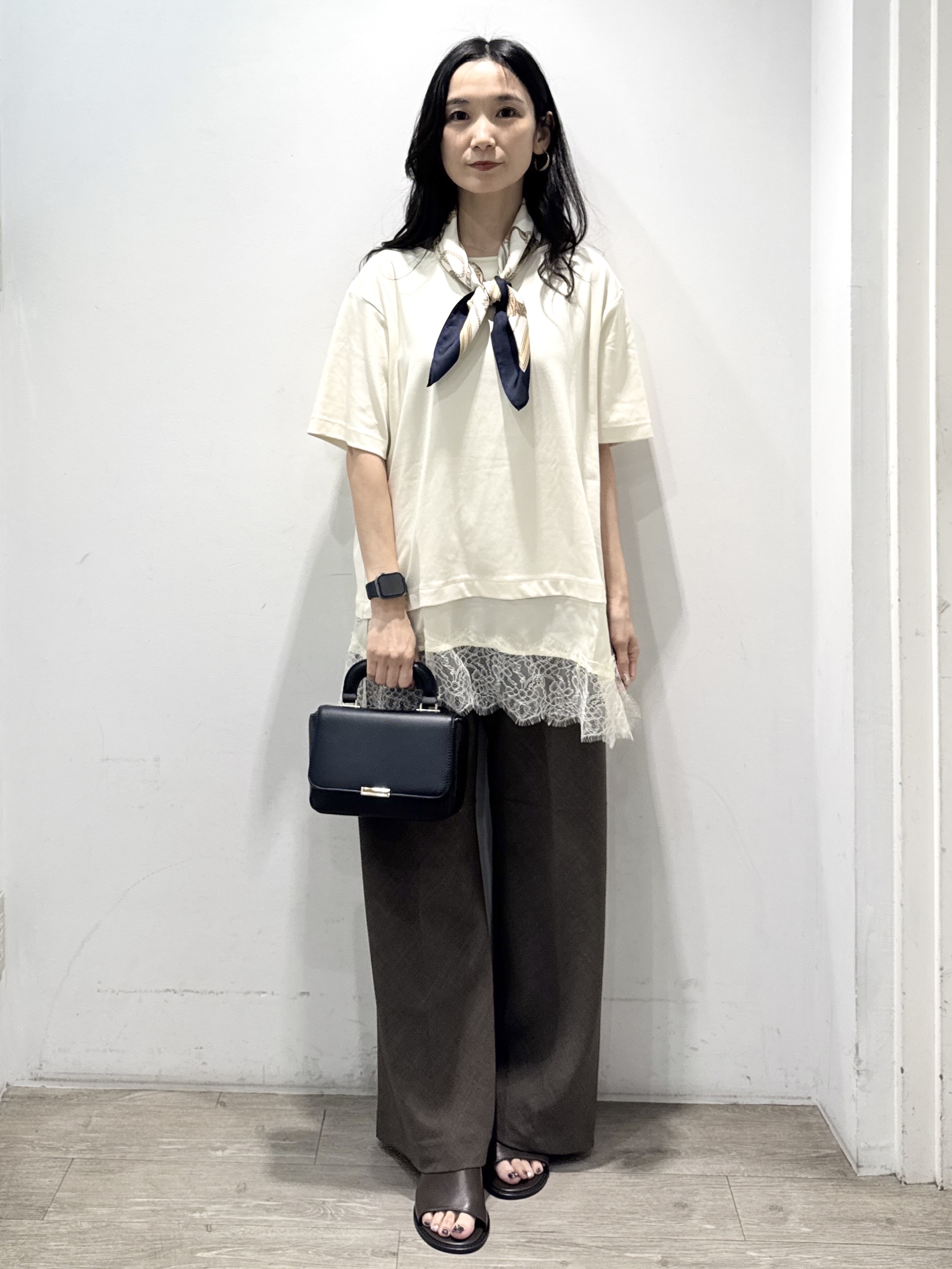 yuicciさんの「OPAQUE.CLIP｜裾レースアシメカットソー【洗濯機OK】」を使ったコーディネート