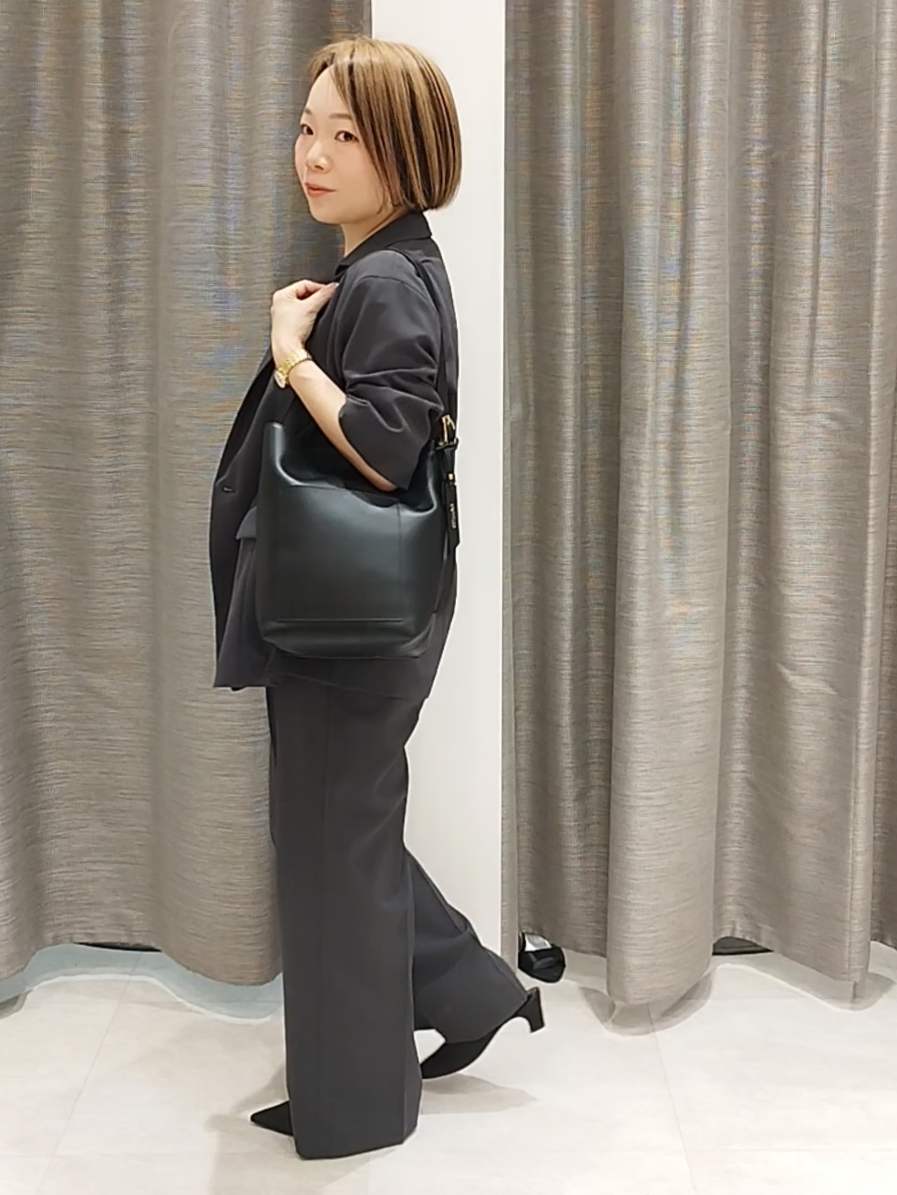 s u g iさんの「UNTITLED｜【セットアップ可/UVカット/通気性】エアリークール半袖ジャケット」を使ったコーディネート