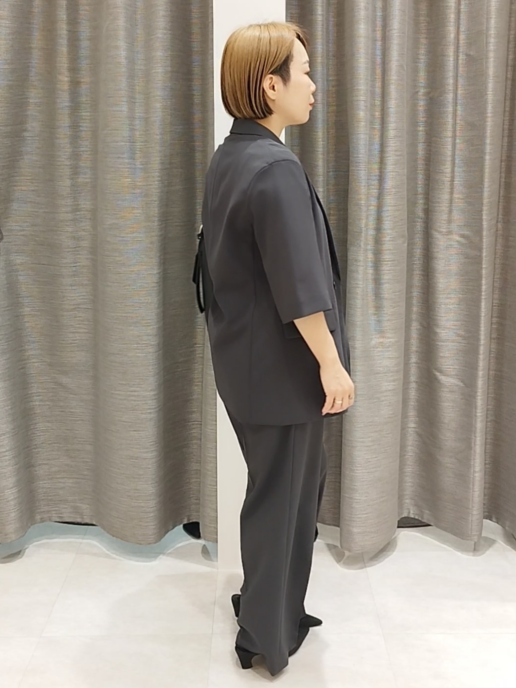 s u g iさんの「UNTITLED｜【セットアップ可/UVカット/通気性】エアリークール半袖ジャケット」を使ったコーディネート