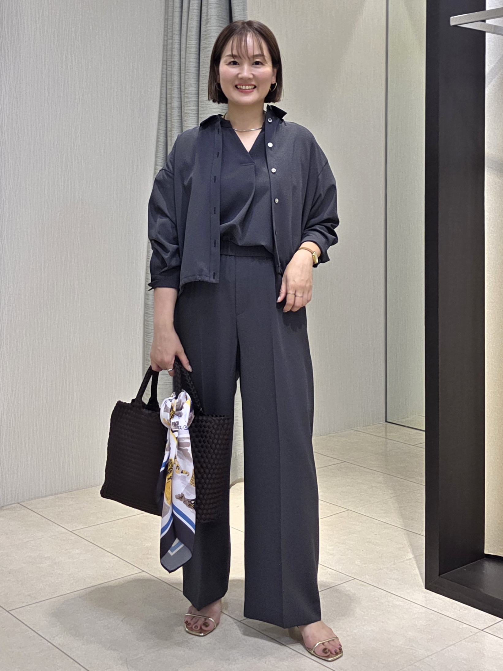 naokoさんの「UNTITLED｜【セットアップ可/UVカット/接触冷感】エアリークールドロストシャツ」を使ったコーディネート
