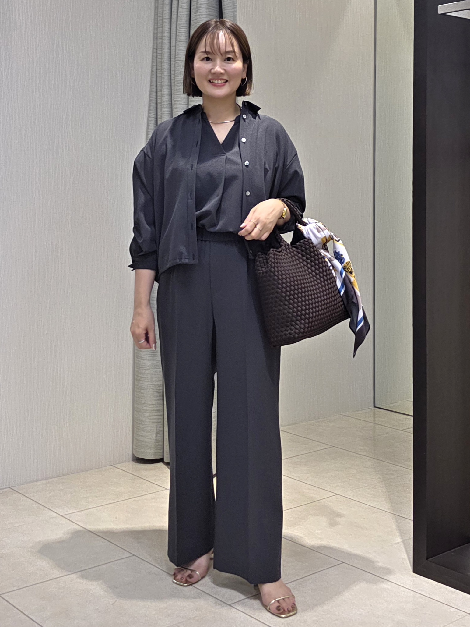 naokoさんの「UNTITLED｜【セットアップ可/UVカット/接触冷感】エアリークールドロストシャツ」を使ったコーディネート