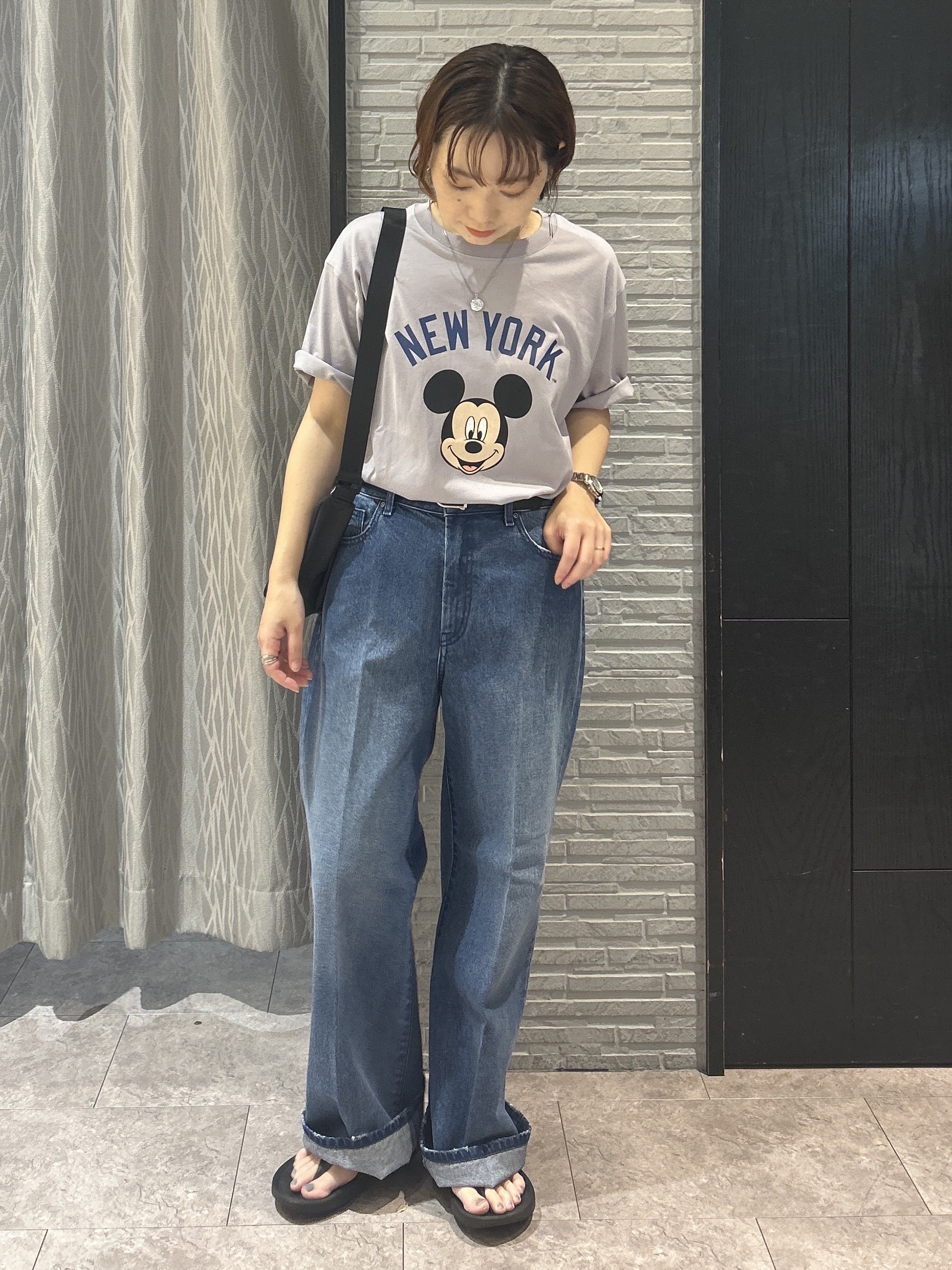 ga_riさんの「THE SHOP TK｜【Disney】【MLB】スペシャルデザイン半袖Tシャツ」を使ったコーディネート