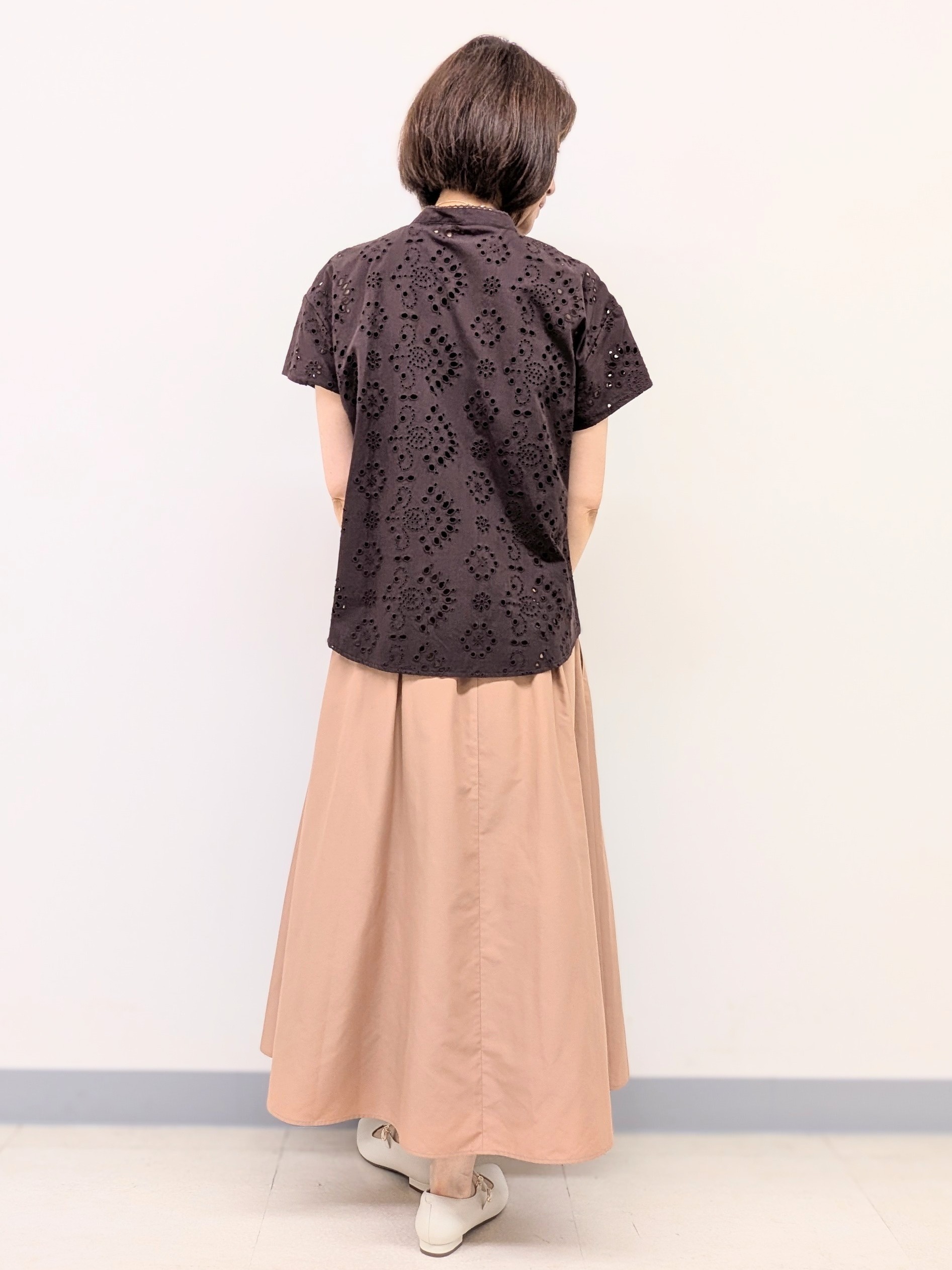 Ariさんの「Reflect｜【通勤◎】カットワーク刺繍レース シャツブラウス」を使ったコーディネート
