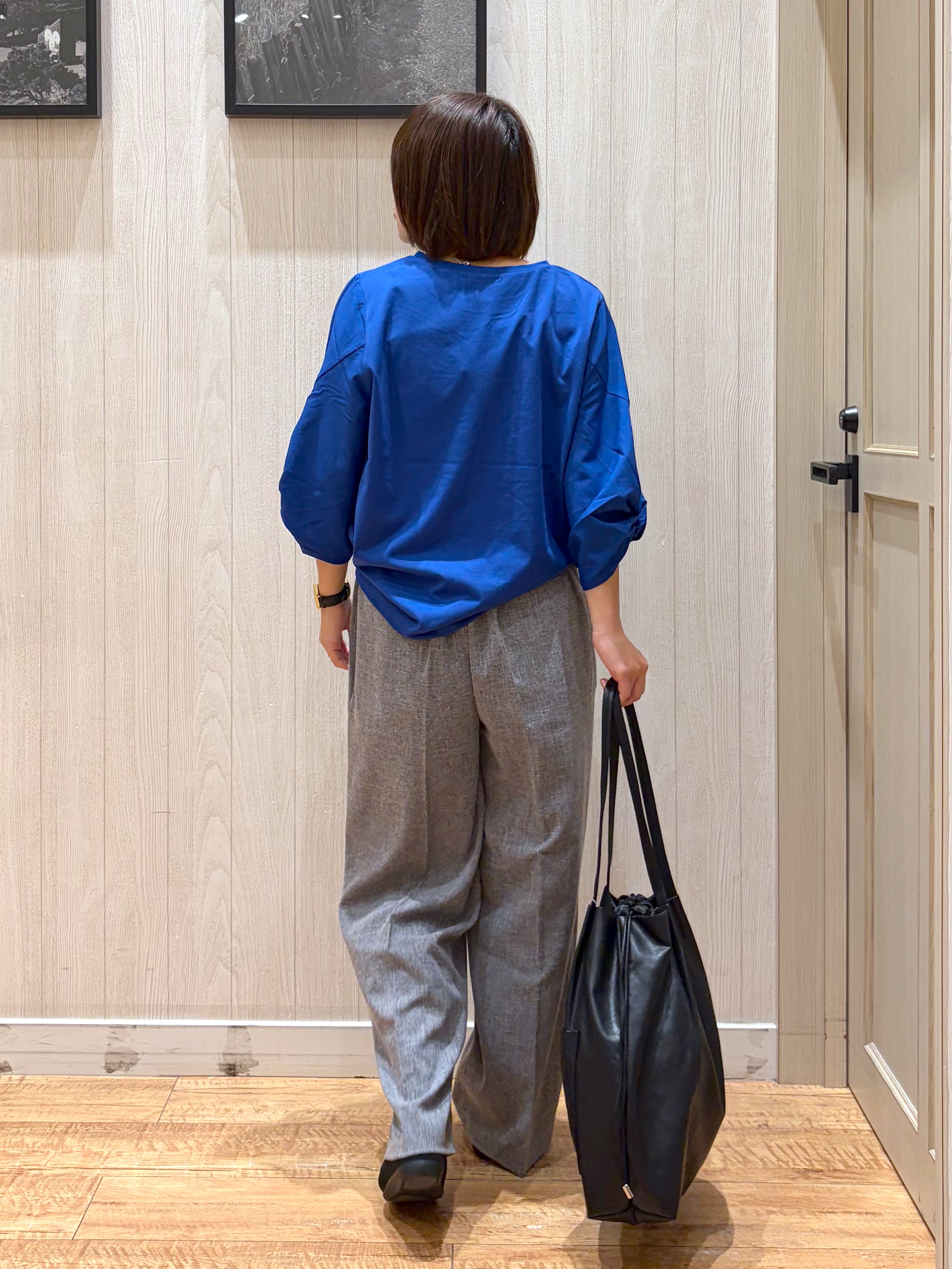 shirayuuuさんの「SHOO･LA･RUE｜Tシャツ以上ブラウス未満 ツイストスリーブの上品トップス」を使ったコーディネート