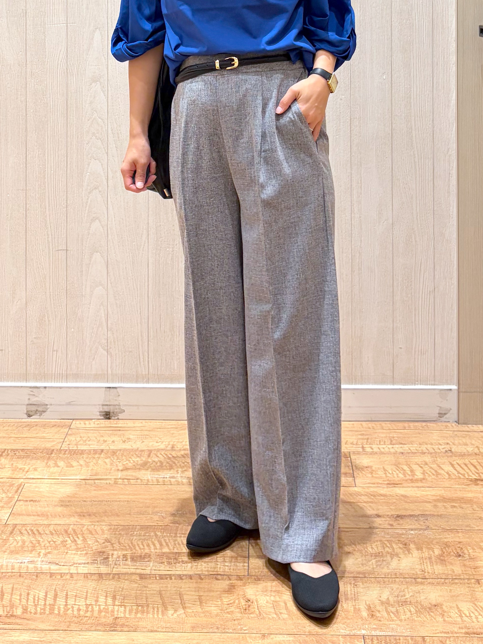 shirayuuuさんの「SHOO･LA･RUE｜Tシャツ以上ブラウス未満 ツイストスリーブの上品トップス」を使ったコーディネート