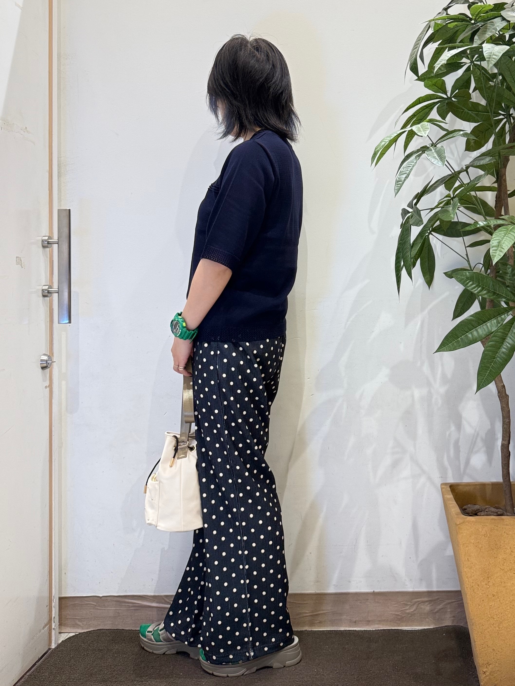 misakiさんの「SHOO･LA･RUE｜【S-LL/二の腕カバー】品よく決まる 5分袖デザインニット」を使ったコーディネート