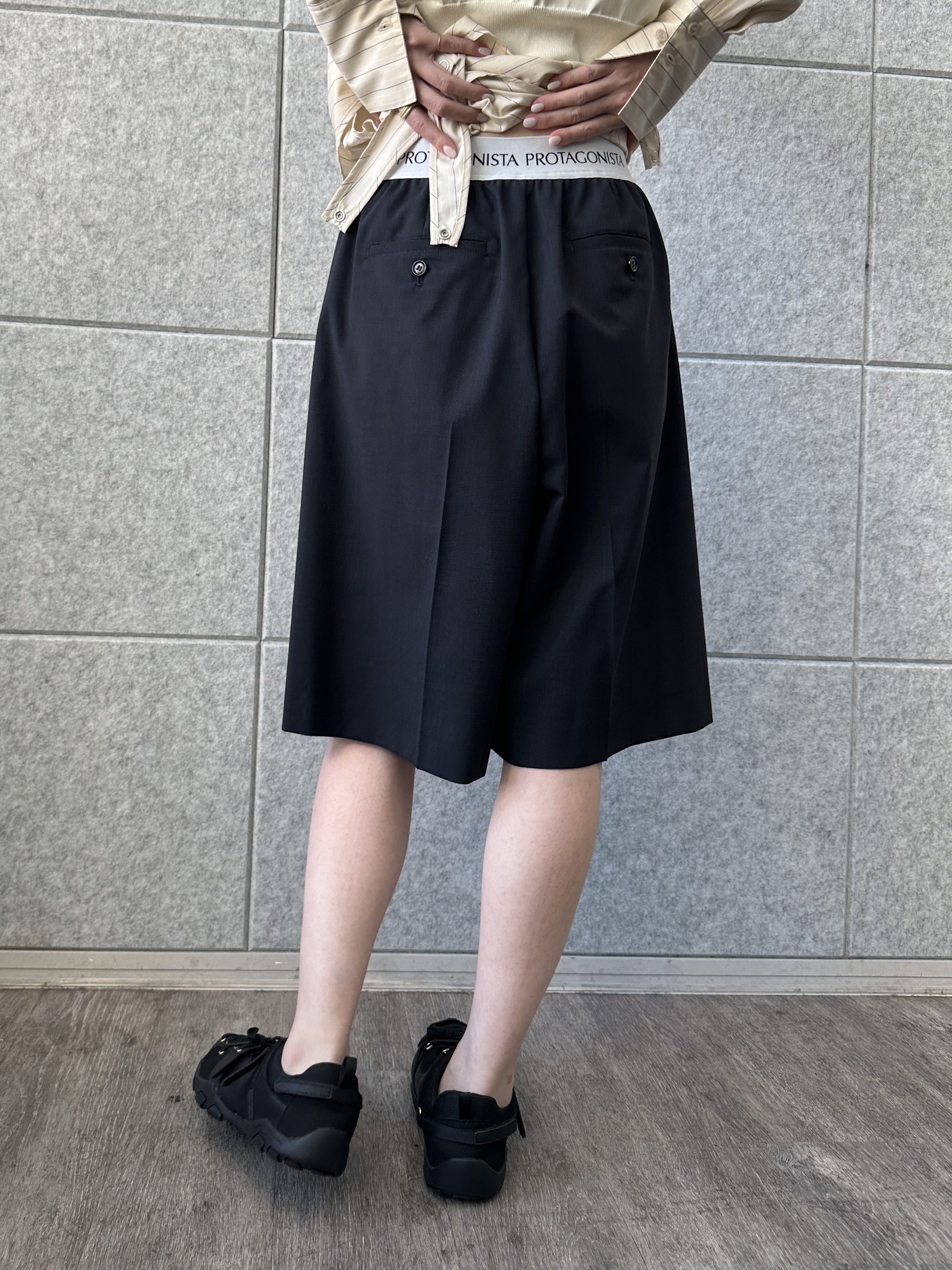 Buyer sakkoさんの「CODE A｜design short vest」を使ったコーディネート