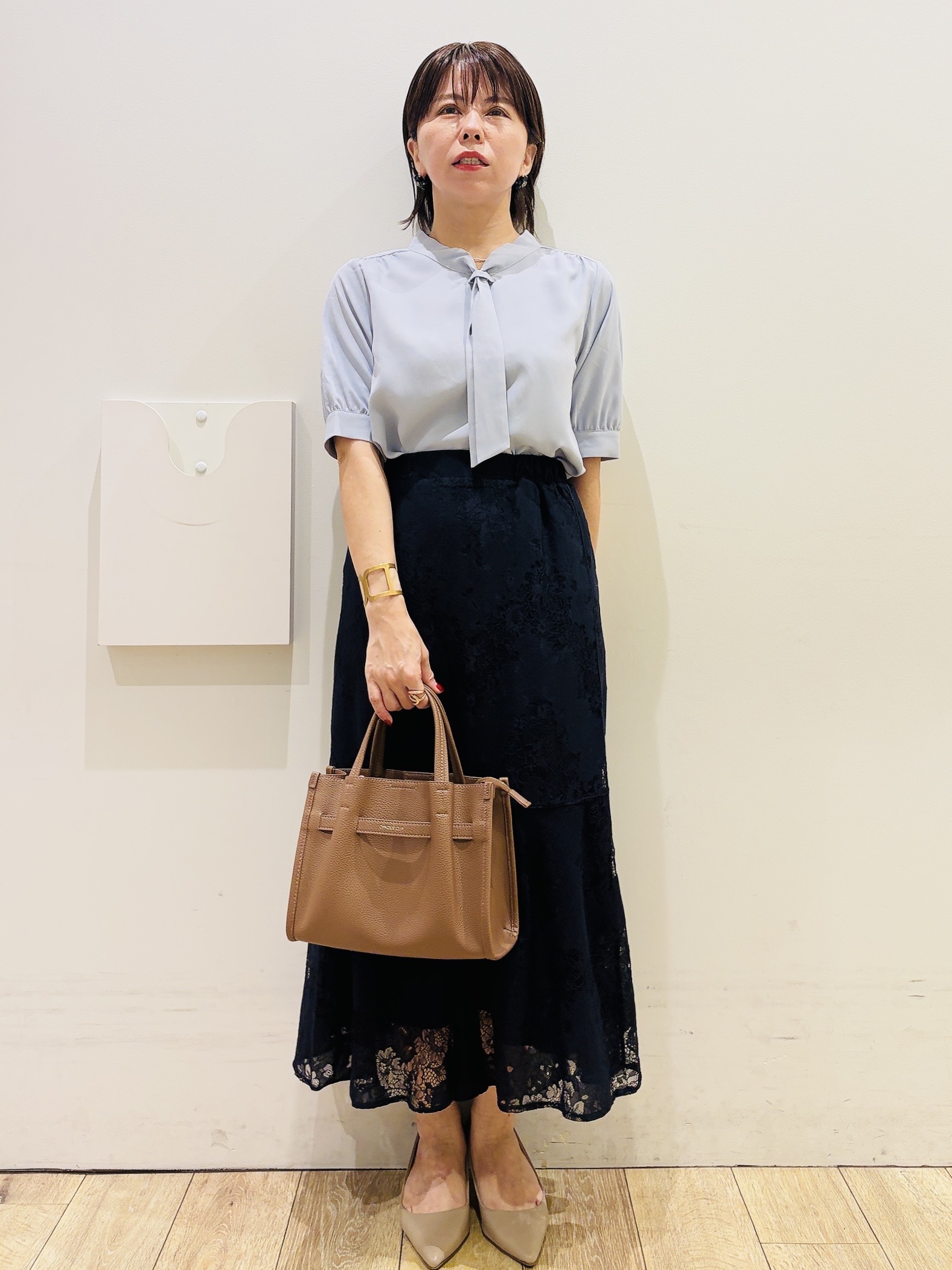 YUKOさんの「index｜ジョーゼットボウタイブラウス【洗濯機OK】」を使ったコーディネート