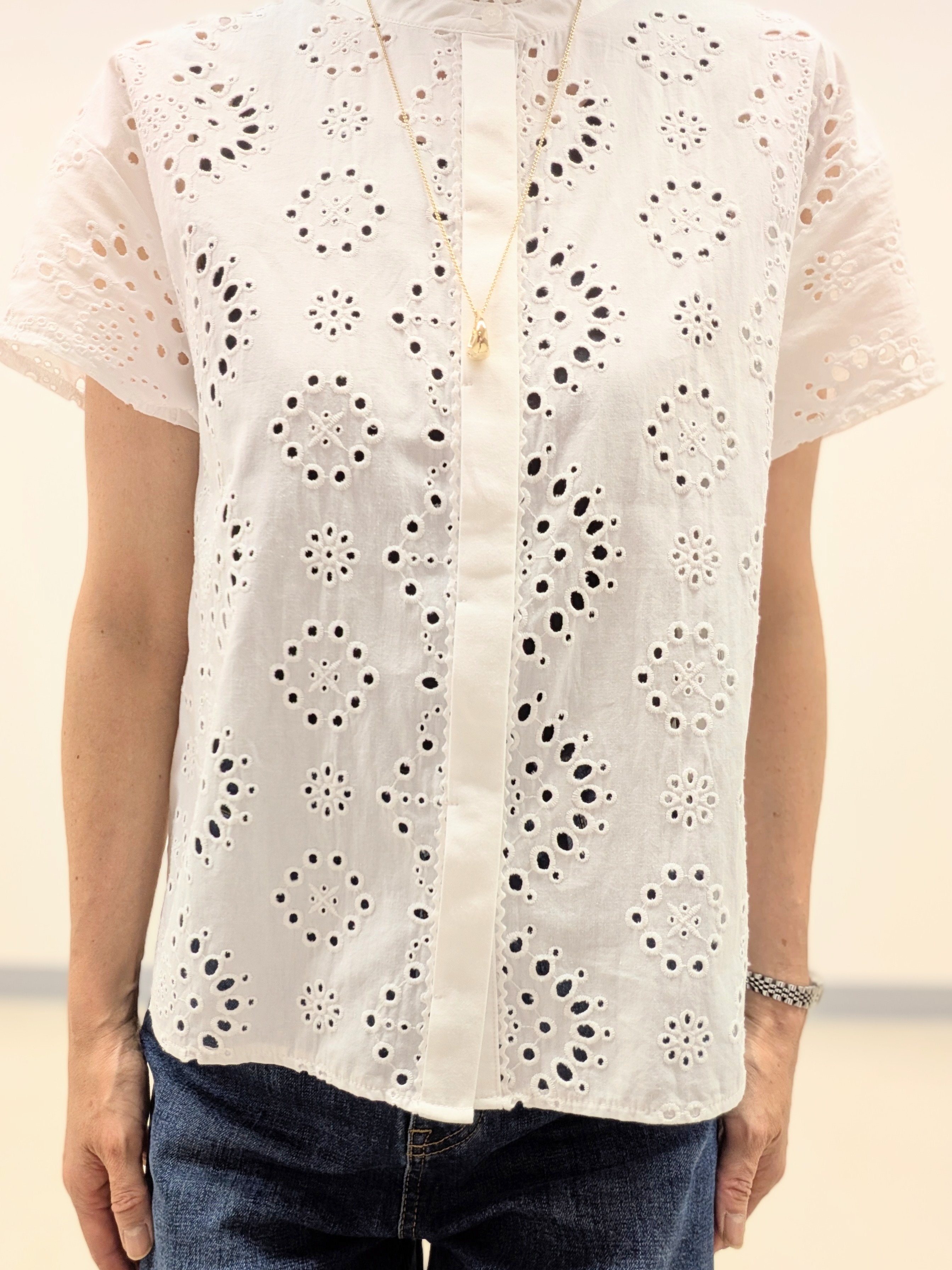 Ariさんの「Reflect｜【通勤◎】カットワーク刺繍レース シャツブラウス」を使ったコーディネート