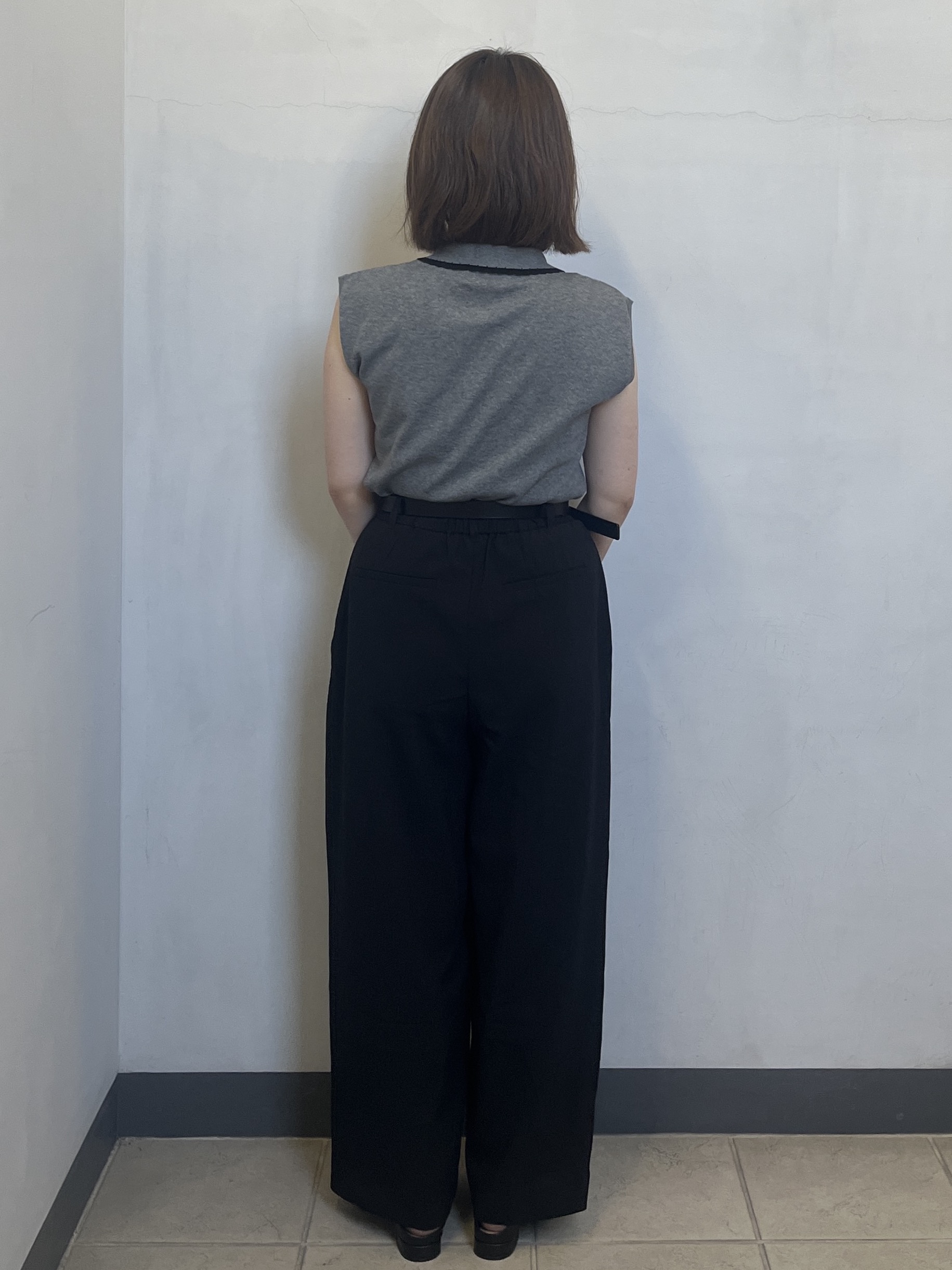 mikiさんの「OPAQUE.CLIP｜配色衿フレンチスリーブニット【洗濯機OK】」を使ったコーディネート