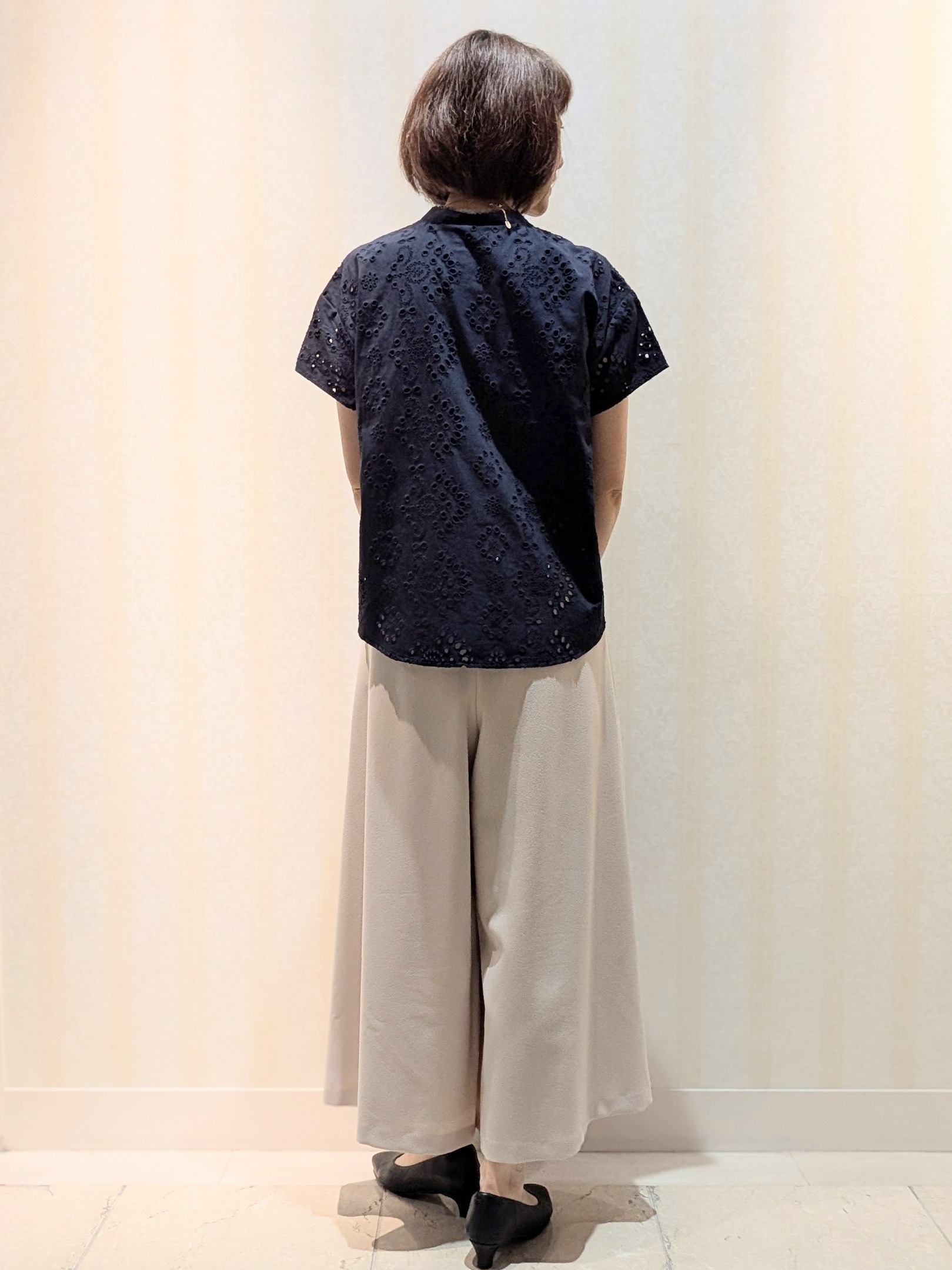 Ariさんの「Reflect｜【通勤◎】カットワーク刺繍レース シャツブラウス」を使ったコーディネート