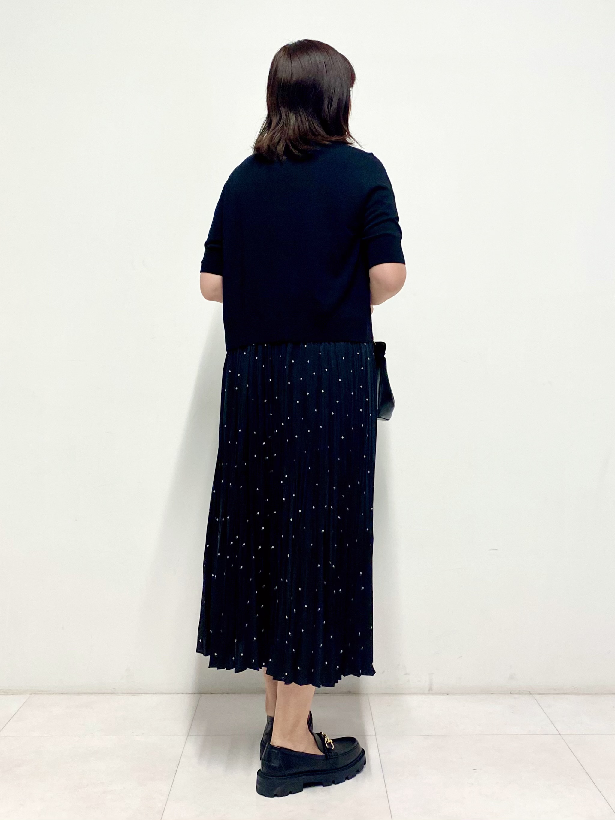 Sawaguchiさんの「DRESSTERIOR｜【ウォッシャブル/2WAYシルエット】ノースリーブプリーツワンピース」を使ったコーディネート