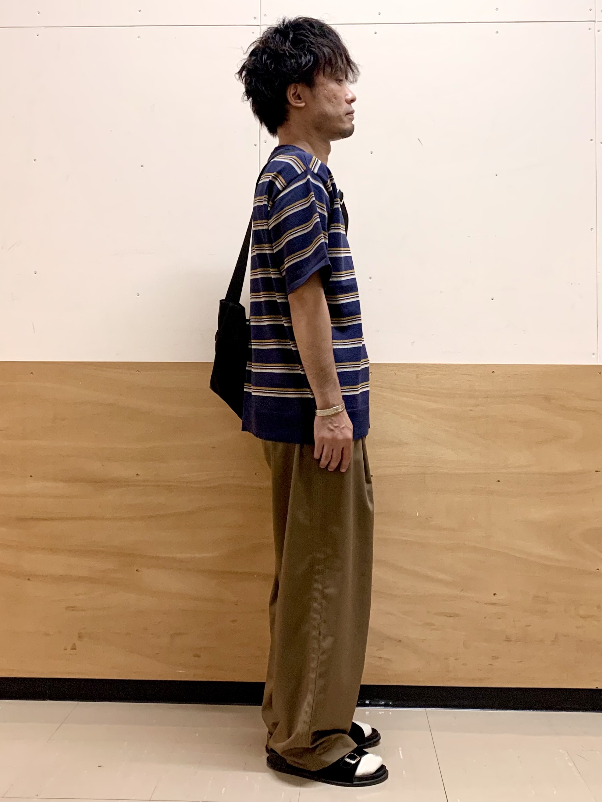 MATUさんの「THE SHOP TK｜【抗菌防臭／UVカット／洗濯機OK】和紙混 半袖ニット」を使ったコーディネート