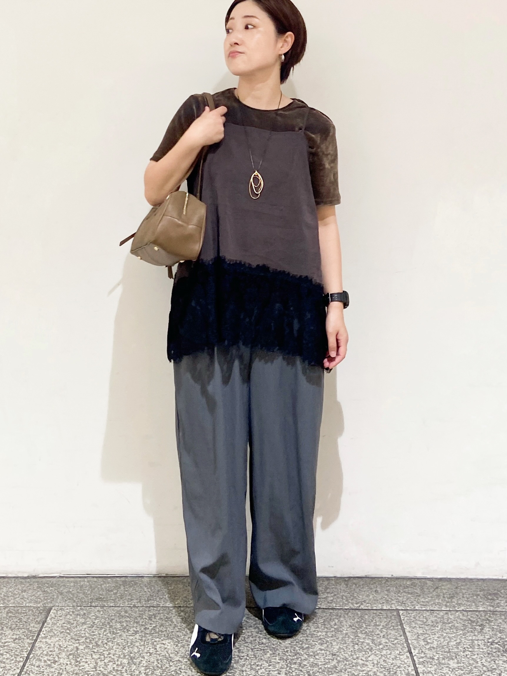 MIHOさんの「OPAQUE.CLIP｜裾レース マットサテンキャミ【洗濯機OK】」を使ったコーディネート