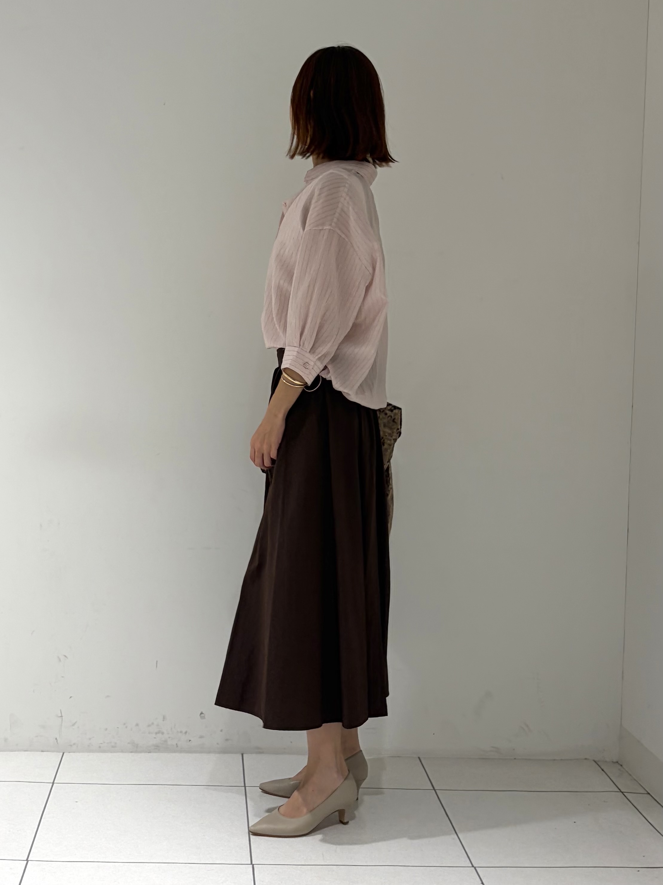 shioriさんの「INDIVI｜【シアー／7分袖】体型カバーゆったりシャツ」を使ったコーディネート