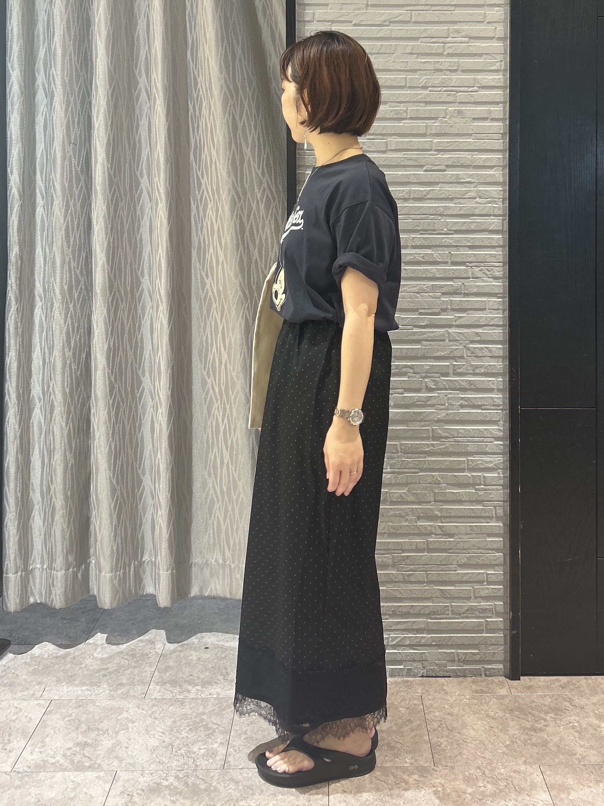 ga_riさんの「THE SHOP TK｜【Disney】【MLB】スペシャルデザイン半袖Tシャツ」を使ったコーディネート