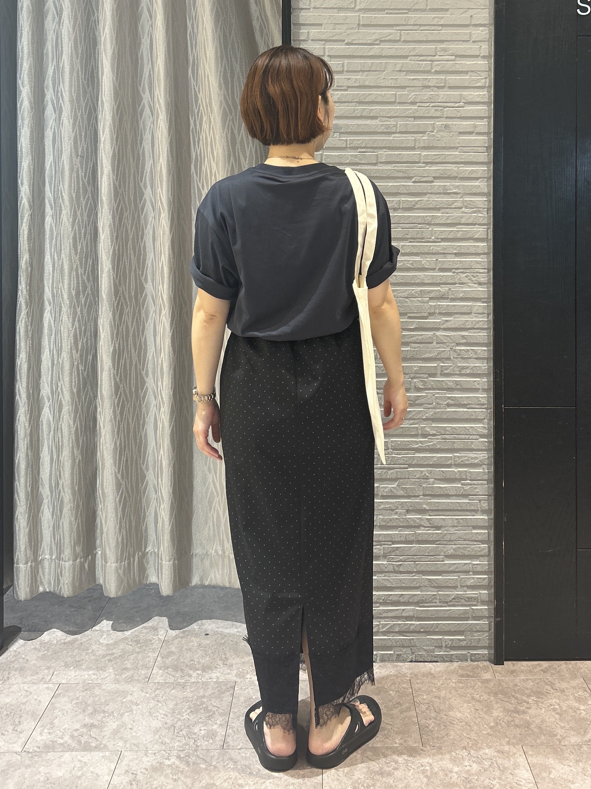 ga_riさんの「THE SHOP TK｜【Disney】【MLB】スペシャルデザイン半袖Tシャツ」を使ったコーディネート