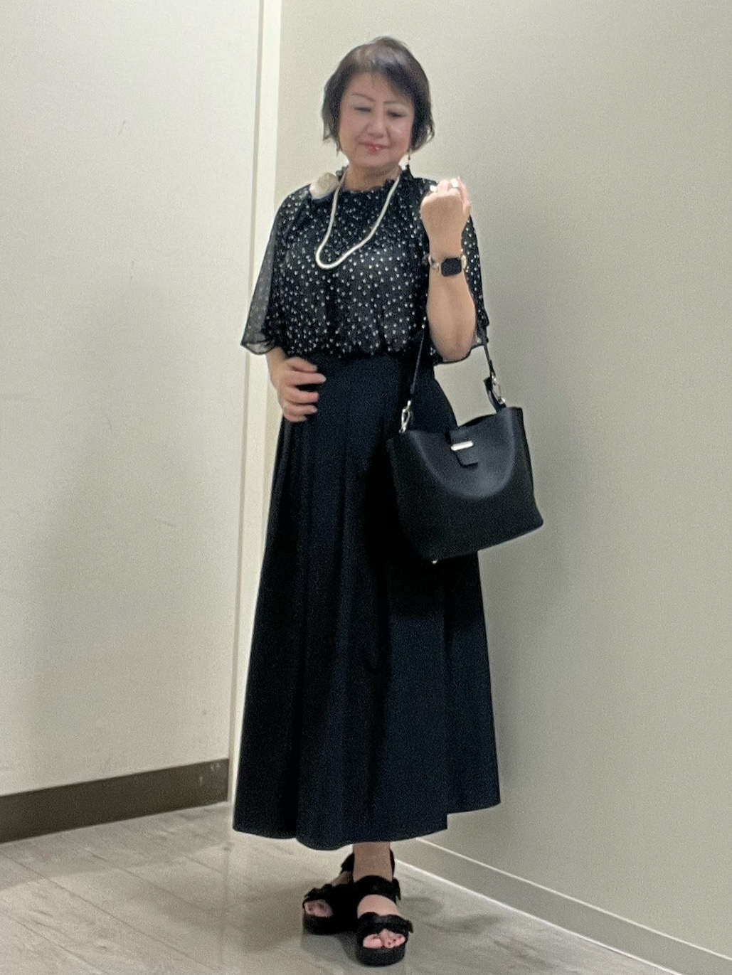 mariさんの「Reflect｜【セットアップ／手洗い可】ドット柄シアーブラウス」を使ったコーディネート