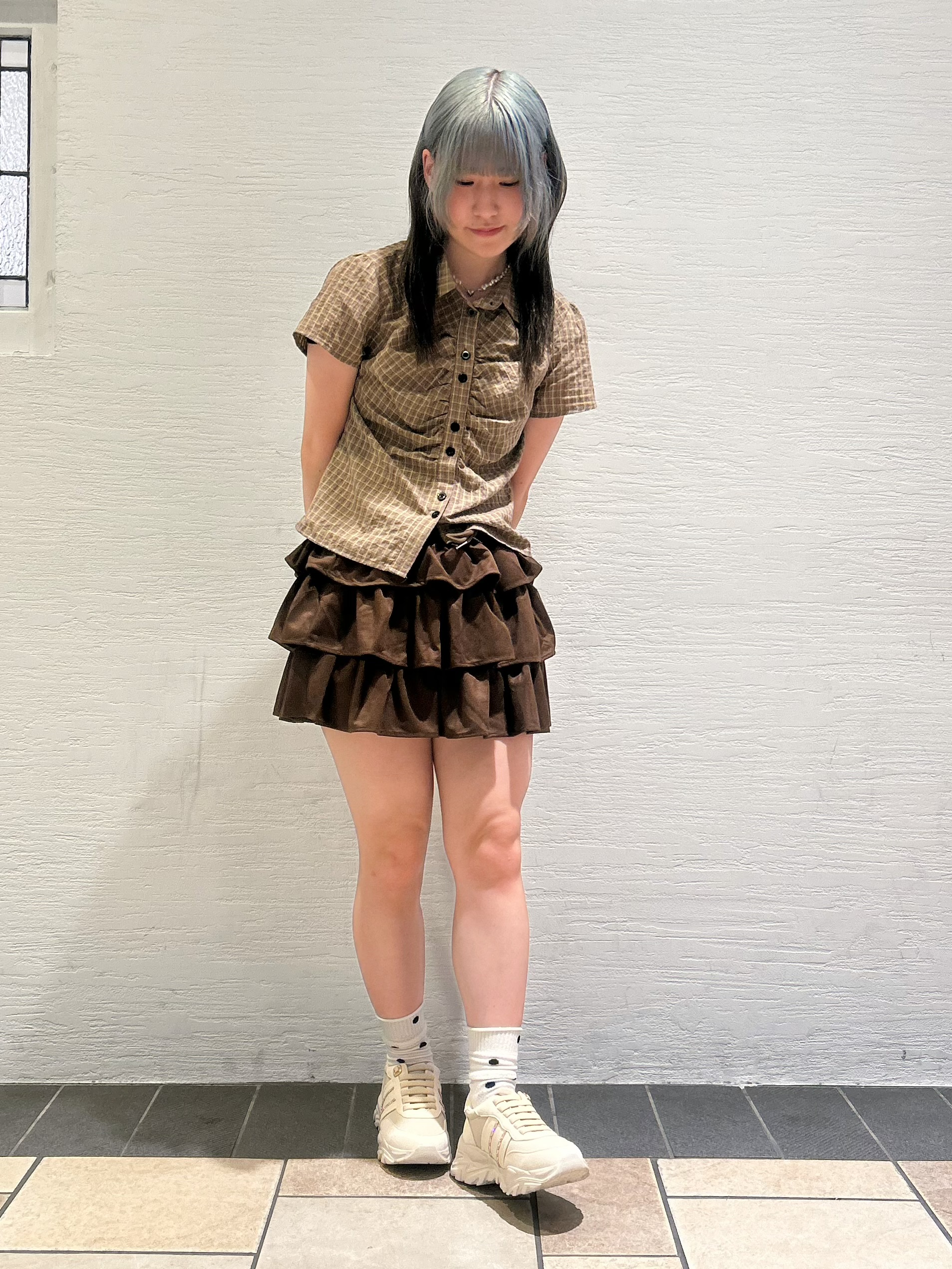 miyuさんの「ESPERANZA｜【ゴム紐仕様】ビジューラインスニーカー」を使ったコーディネート