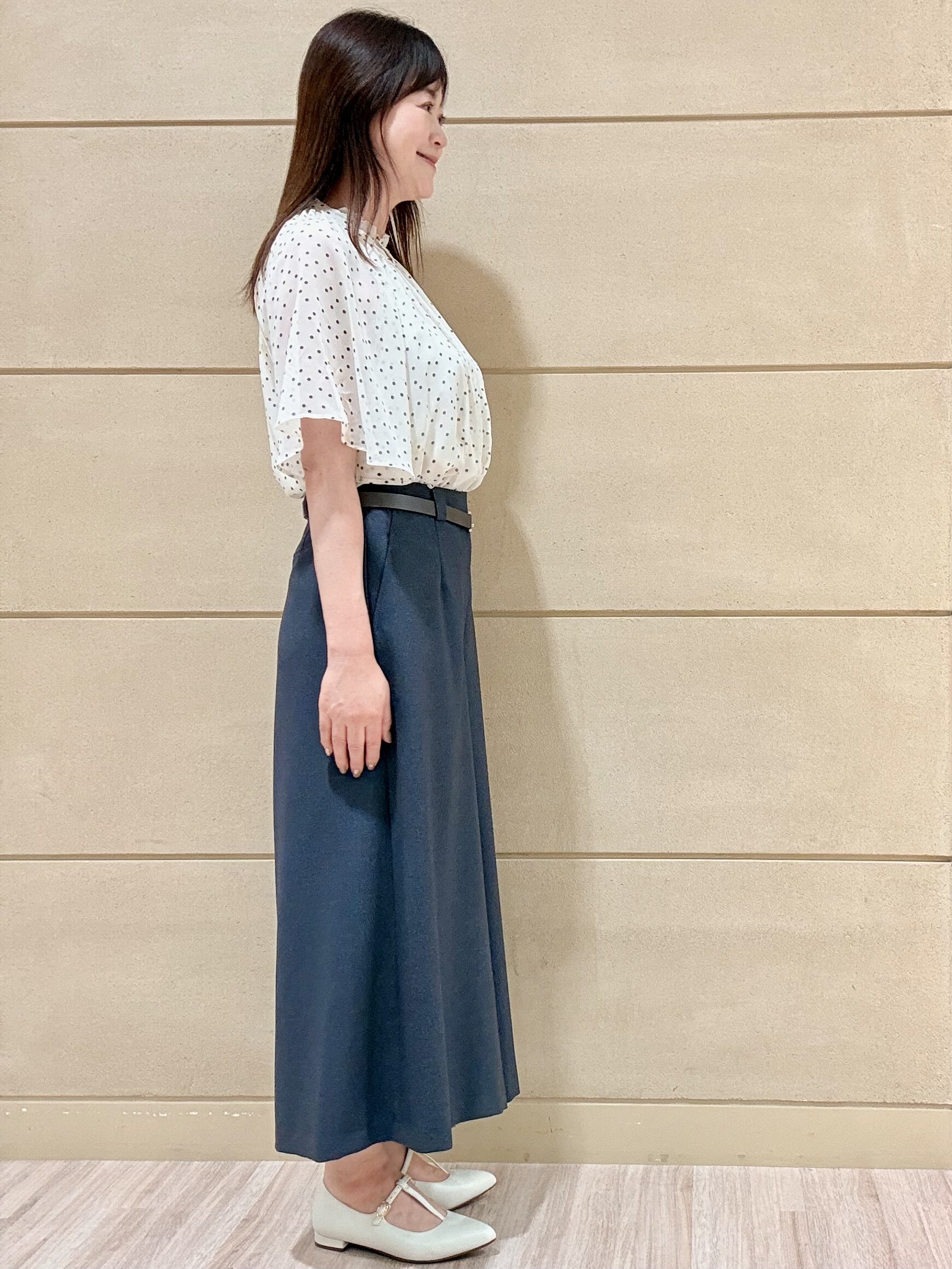 Marさんの「Reflect｜【セットアップ／手洗い可】ドット柄シアーブラウス」を使ったコーディネート
