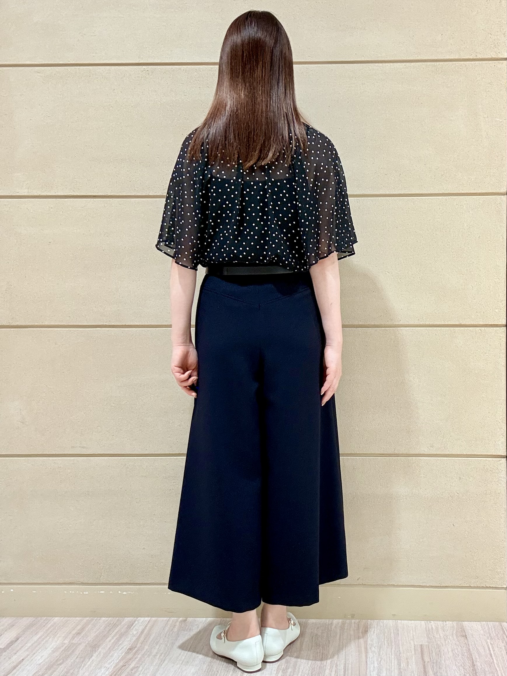 Marさんの「Reflect｜【セットアップ／手洗い可】ドット柄シアーブラウス」を使ったコーディネート