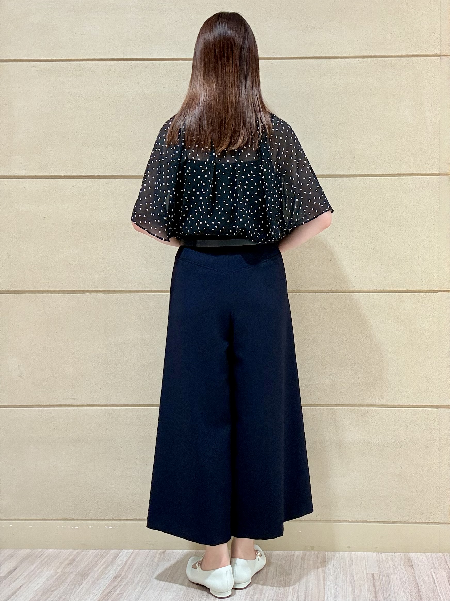 Marさんの「Reflect｜【セットアップ／手洗い可】ドット柄シアーブラウス」を使ったコーディネート
