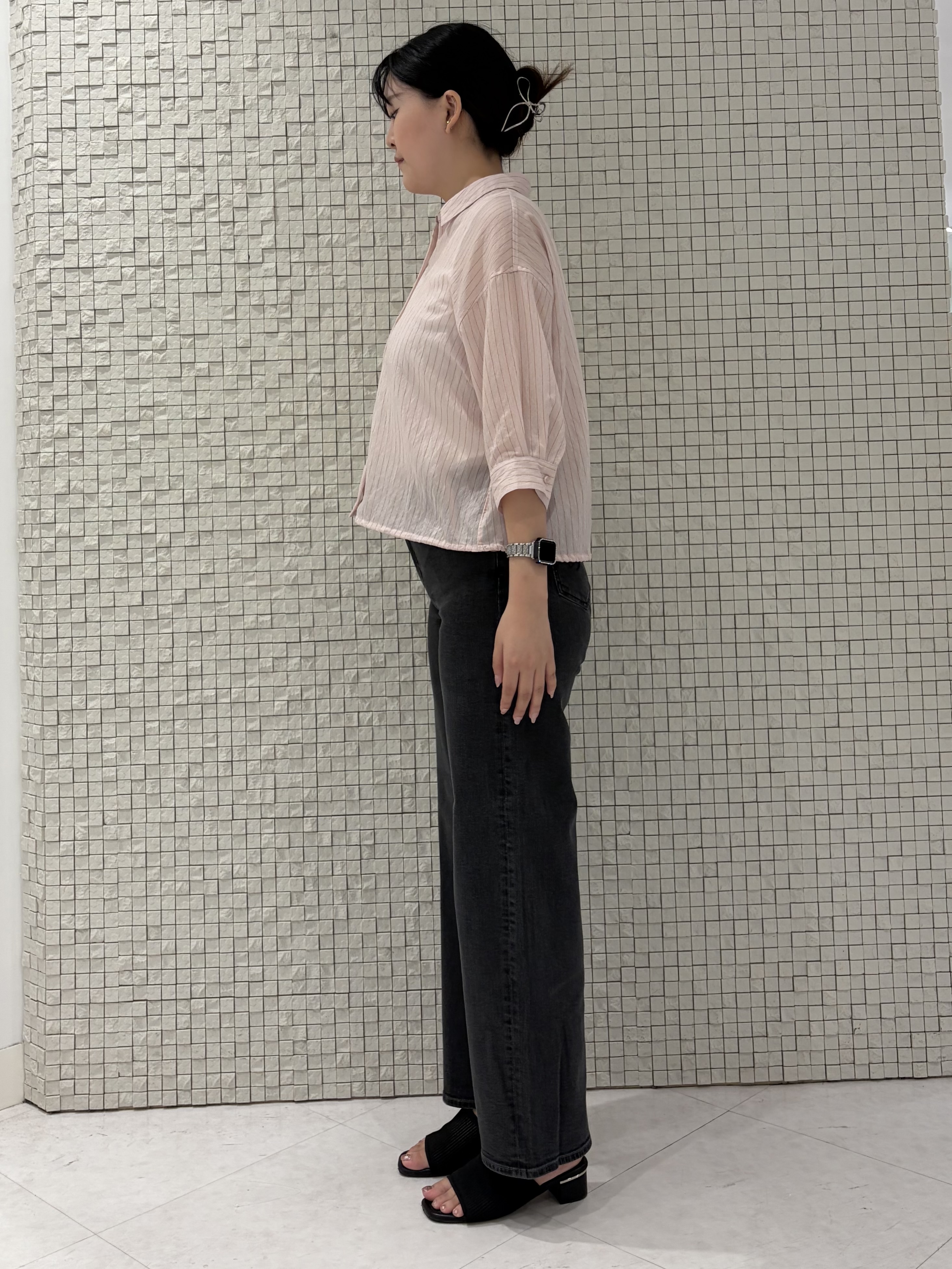 koharuさんの「INDIVI｜【シアー／7分袖】体型カバーゆったりシャツ」を使ったコーディネート