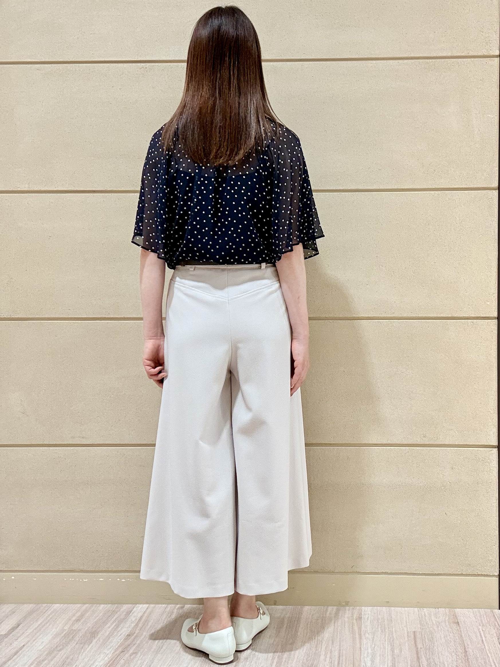Marさんの「Reflect｜【セットアップ／手洗い可】ドット柄シアーブラウス」を使ったコーディネート