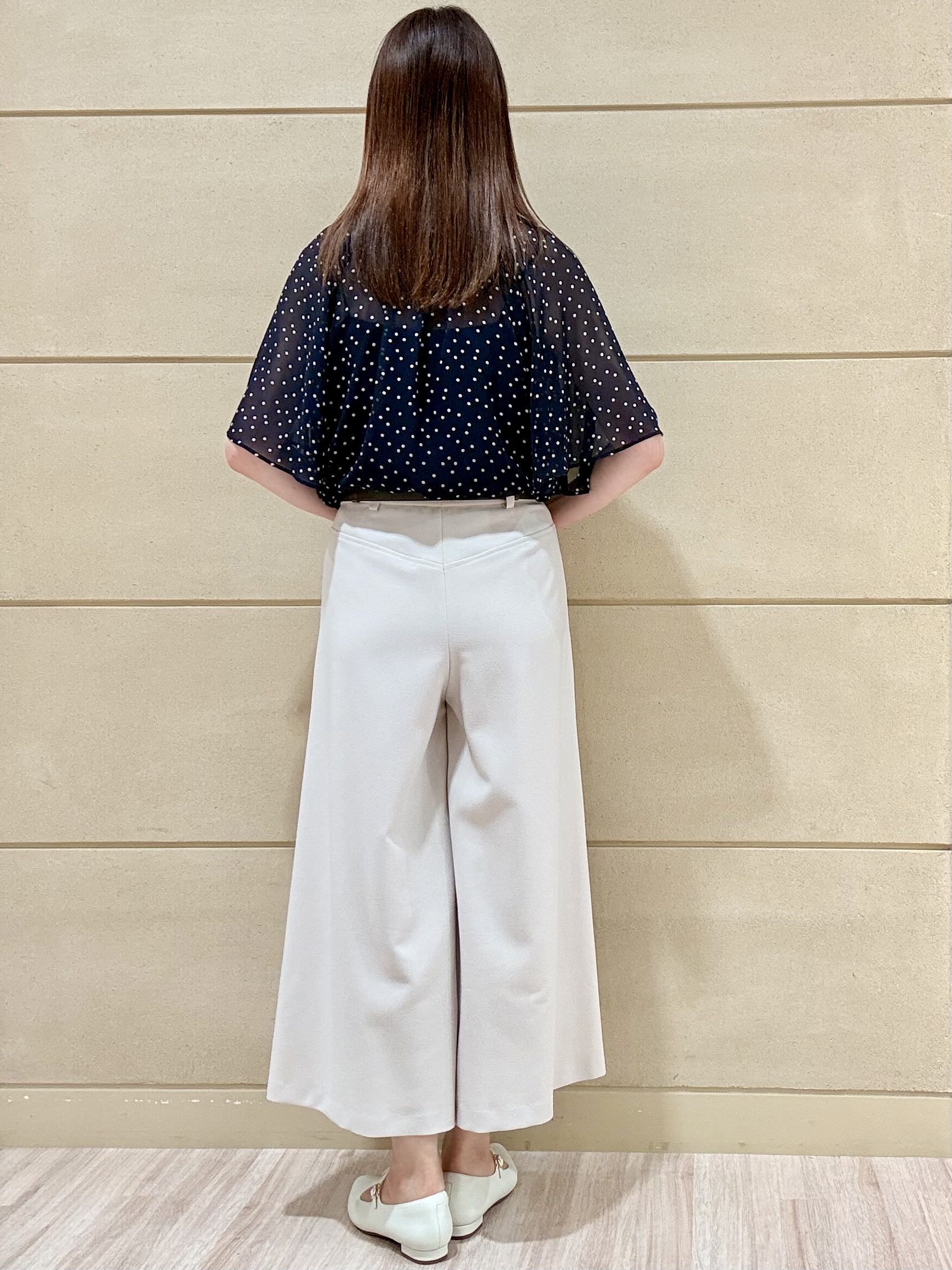 Marさんの「Reflect｜【セットアップ／手洗い可】ドット柄シアーブラウス」を使ったコーディネート