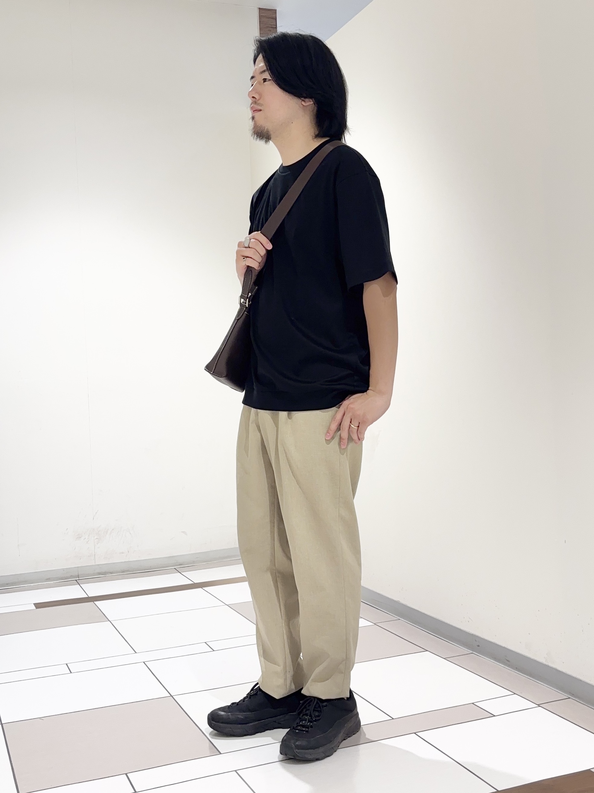 及川さんの「TAKEO KIKUCHI｜【接触冷感】アイスクリアコットン Tシャツ」を使ったコーディネート
